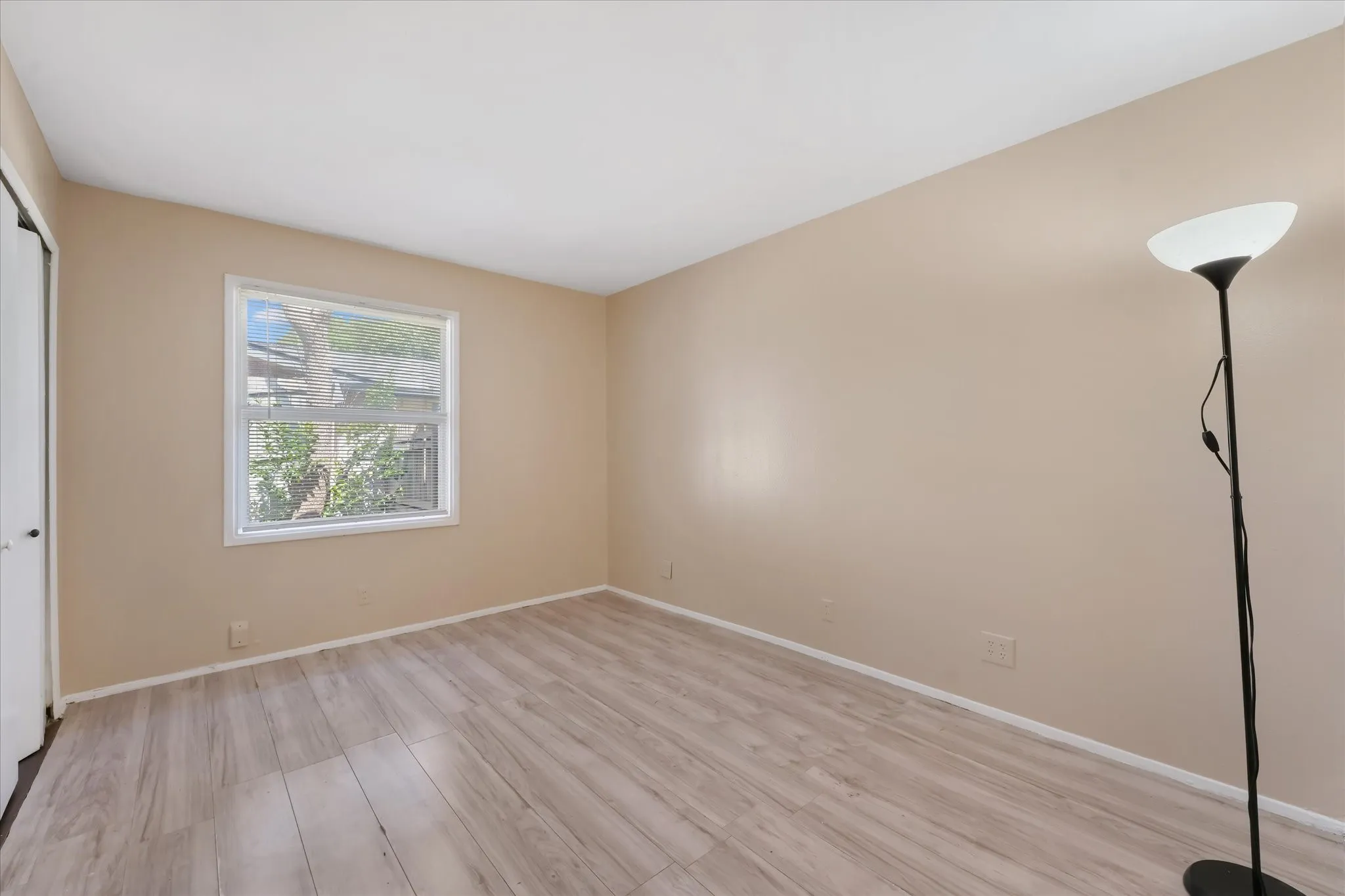 Single Family Residence For Rent in Dallas County , 3612 High Bluff Drive, Dallas, Texas 75234, 4 Bedrooms, 2 Bathrooms, 2 Garage spaces, 1,810 Sqft, built in 1962, Price $2,850, mls#21259920, Real Estate Agent in Dallas, Homes For Rent in Dallas county, Homes For Rent in Dallas, Realtor in Dallas Texas, Real Estate Brokerage Independent Realty Texas, Luminita Cordes Realtor