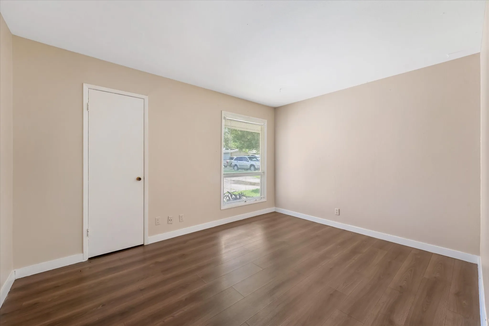 Single Family Residence For Rent in Dallas County , 3612 High Bluff Drive, Dallas, Texas 75234, 4 Bedrooms, 2 Bathrooms, 2 Garage spaces, 1,810 Sqft, built in 1962, Price $2,850, mls#21259920, Real Estate Agent in Dallas, Homes For Rent in Dallas county, Homes For Rent in Dallas, Realtor in Dallas Texas, Real Estate Brokerage Independent Realty Texas, Luminita Cordes Realtor