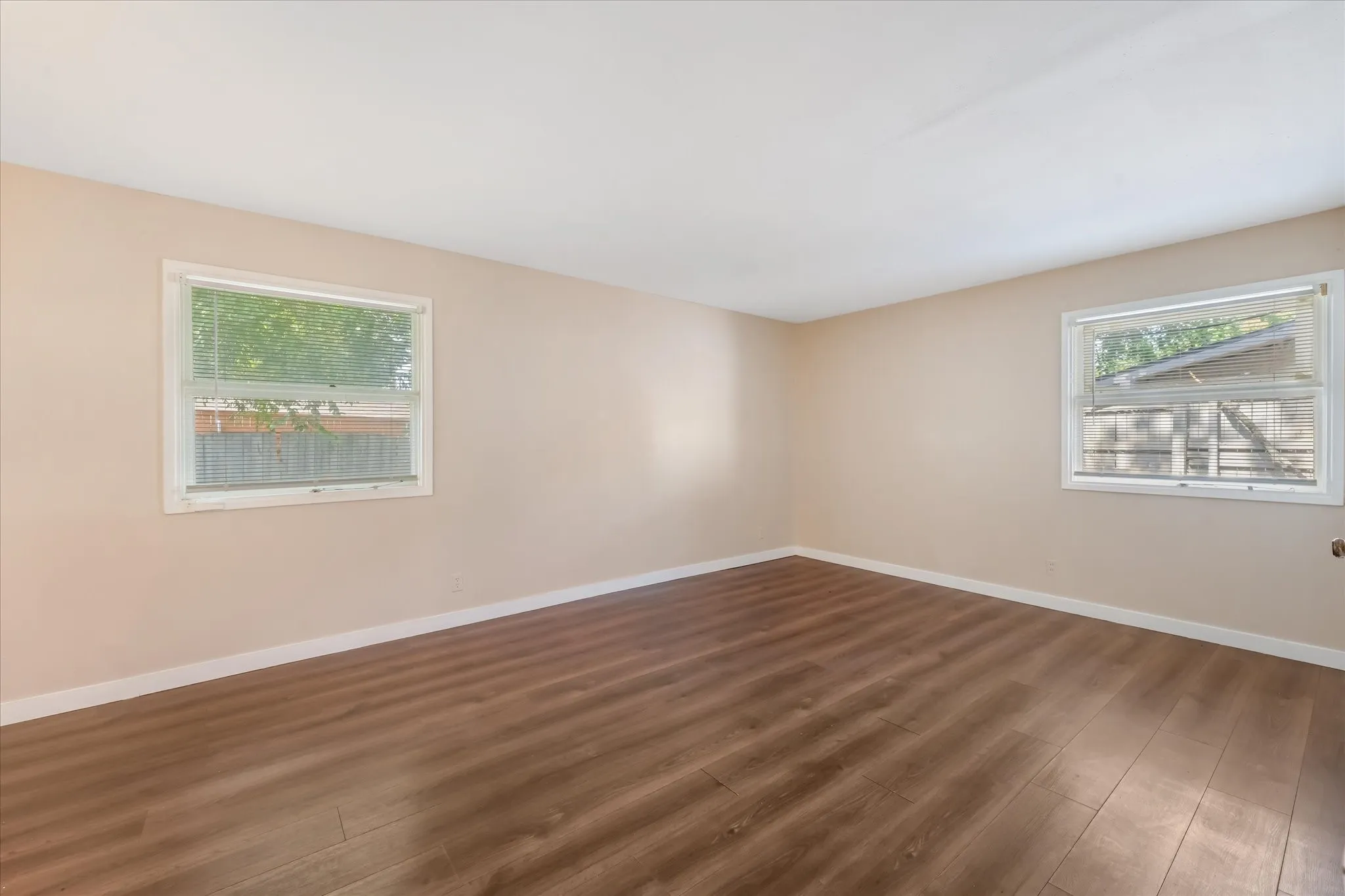 Single Family Residence For Rent in Dallas County , 3612 High Bluff Drive, Dallas, Texas 75234, 4 Bedrooms, 2 Bathrooms, 2 Garage spaces, 1,810 Sqft, built in 1962, Price $2,850, mls#21259920, Real Estate Agent in Dallas, Homes For Rent in Dallas county, Homes For Rent in Dallas, Realtor in Dallas Texas, Real Estate Brokerage Independent Realty Texas, Luminita Cordes Realtor