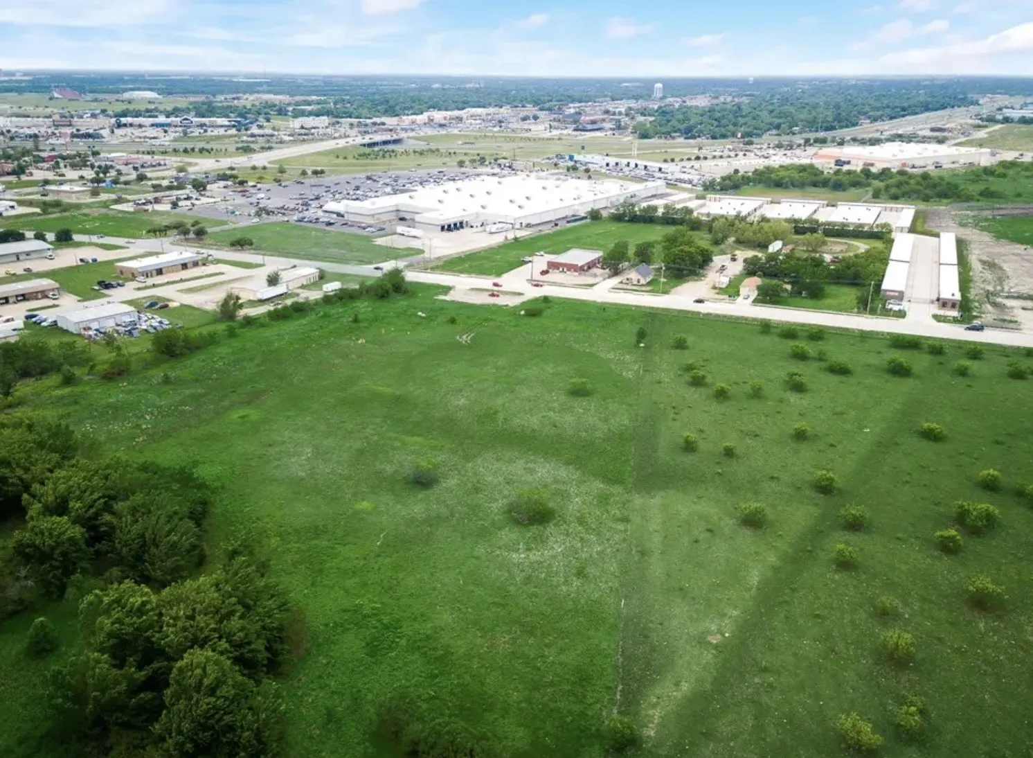 Unimproved Land For Sale in Hunt County , 2301 Traders Road, Greenville, Texas 75402, 0, 0, Garage spaces, 0 Sqft, built in 0, Price $1,000,000, mls#21259927, Real Estate Agent in Greenville, Homes For Sale in Hunt county, Homes For Sale in Greenville, Realtor in Greenville Texas, Real Estate Brokerage Independent Realty Texas, Luminita Cordes Realtor