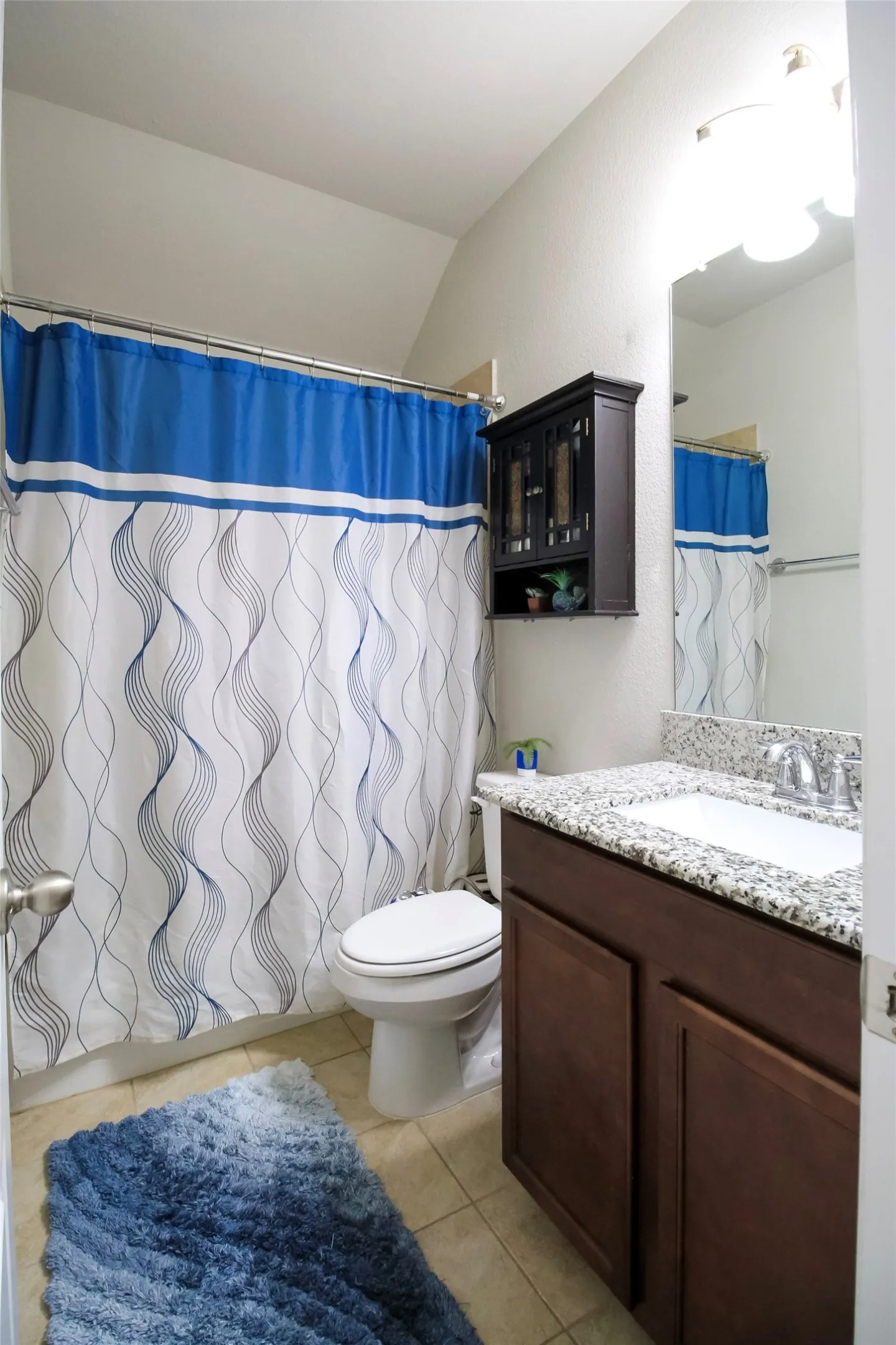 Single Family Residence For Sale in Denton County , 14286 Winecup Drive, Frisco, Texas 75033, 5 Bedrooms, 4 Bathrooms, 3 Garage spaces, 3,109 Sqft, built in 2018, Preowned, Price $703,200, mls#21250637, Real Estate Agent in Frisco, Homes For Sale in Denton county, Homes For Sale in Frisco, Realtor in Frisco Texas, Real Estate Brokerage Independent Realty Texas, Luminita Cordes Realtor