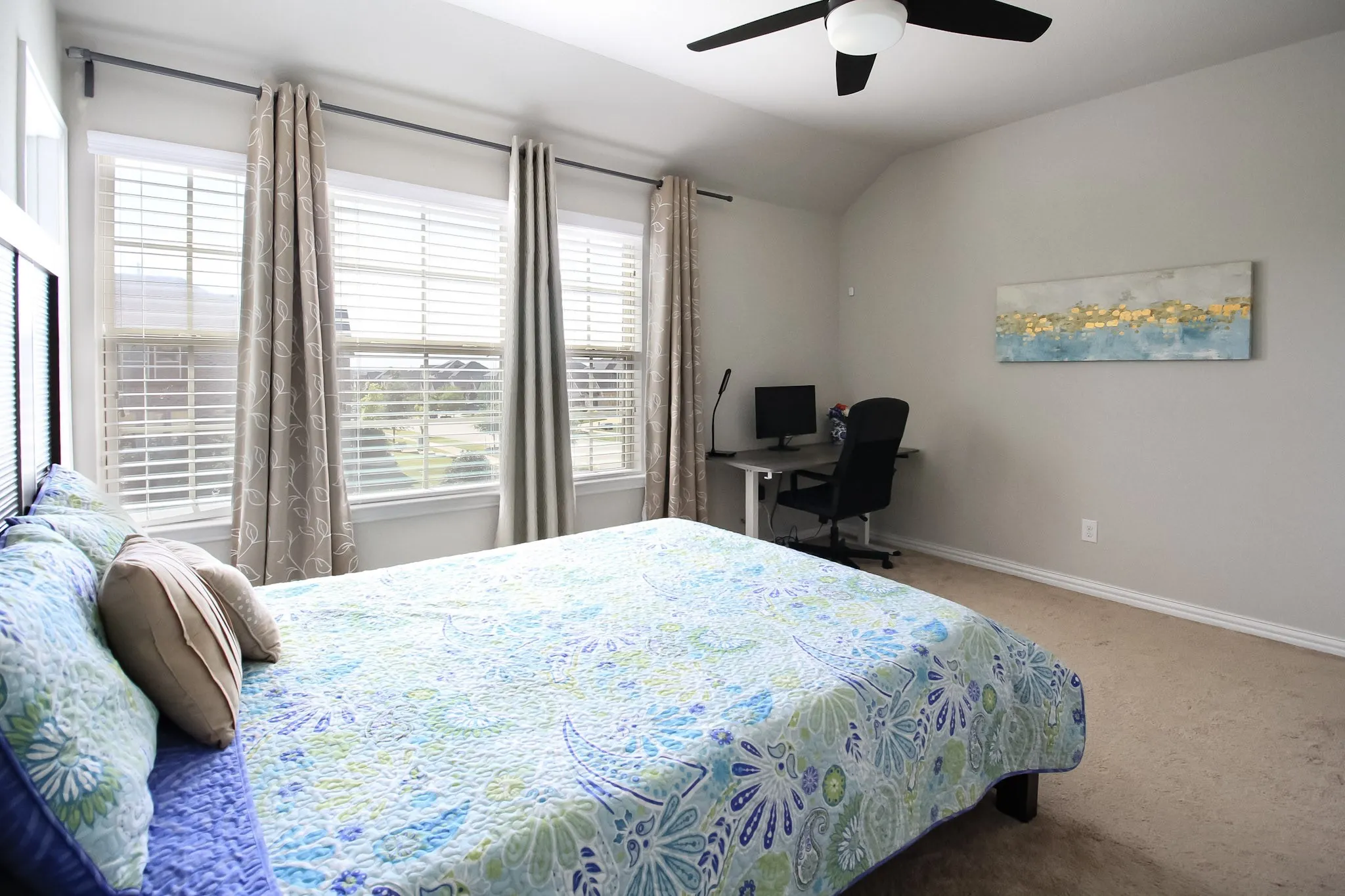 Single Family Residence For Sale in Denton County , 14286 Winecup Drive, Frisco, Texas 75033, 5 Bedrooms, 4 Bathrooms, 3 Garage spaces, 3,109 Sqft, built in 2018, Preowned, Price $703,200, mls#21250637, Real Estate Agent in Frisco, Homes For Sale in Denton county, Homes For Sale in Frisco, Realtor in Frisco Texas, Real Estate Brokerage Independent Realty Texas, Luminita Cordes Realtor