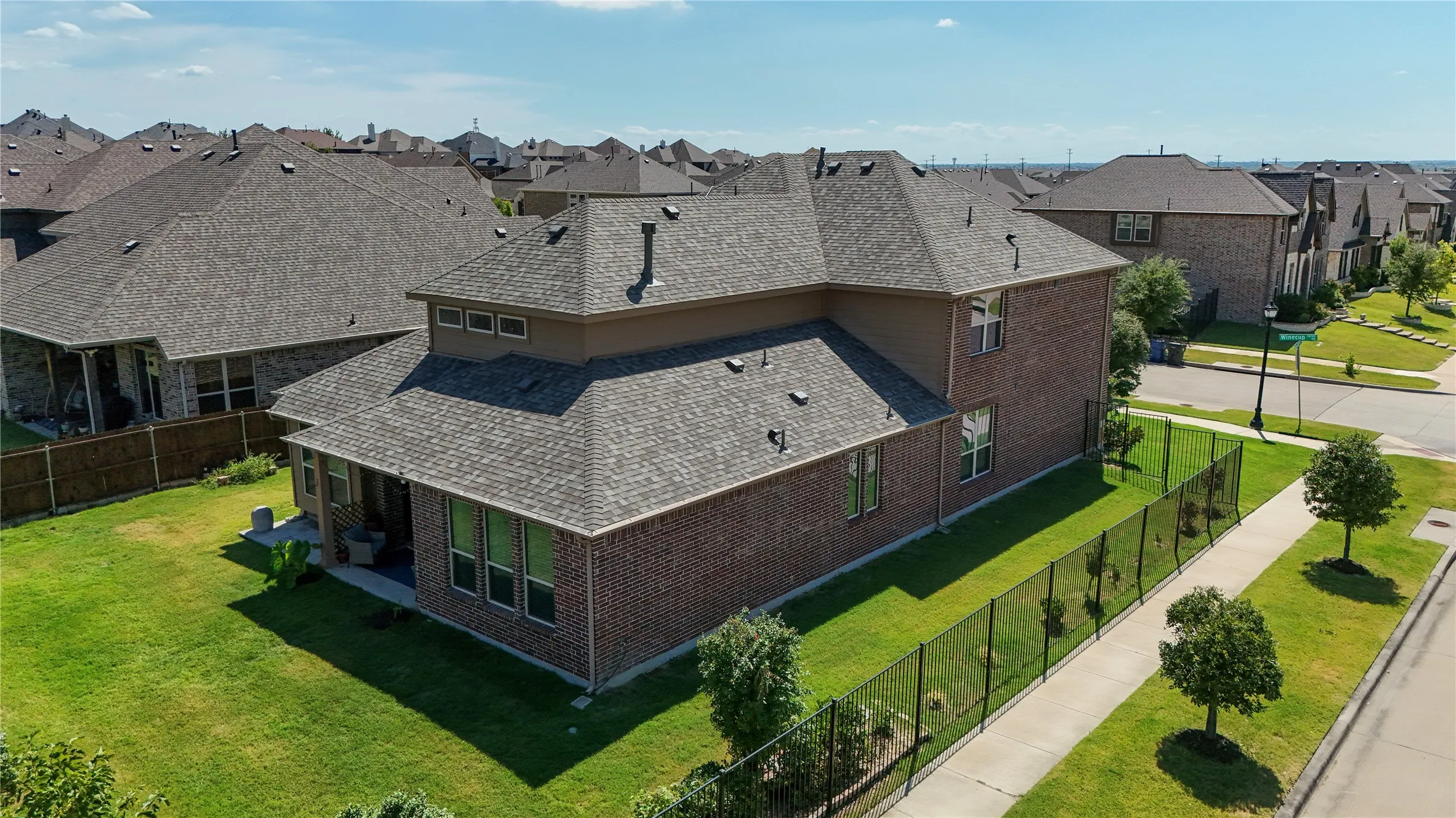Single Family Residence For Sale in Denton County , 14286 Winecup Drive, Frisco, Texas 75033, 5 Bedrooms, 4 Bathrooms, 3 Garage spaces, 3,109 Sqft, built in 2018, Preowned, Price $703,200, mls#21250637, Real Estate Agent in Frisco, Homes For Sale in Denton county, Homes For Sale in Frisco, Realtor in Frisco Texas, Real Estate Brokerage Independent Realty Texas, Luminita Cordes Realtor