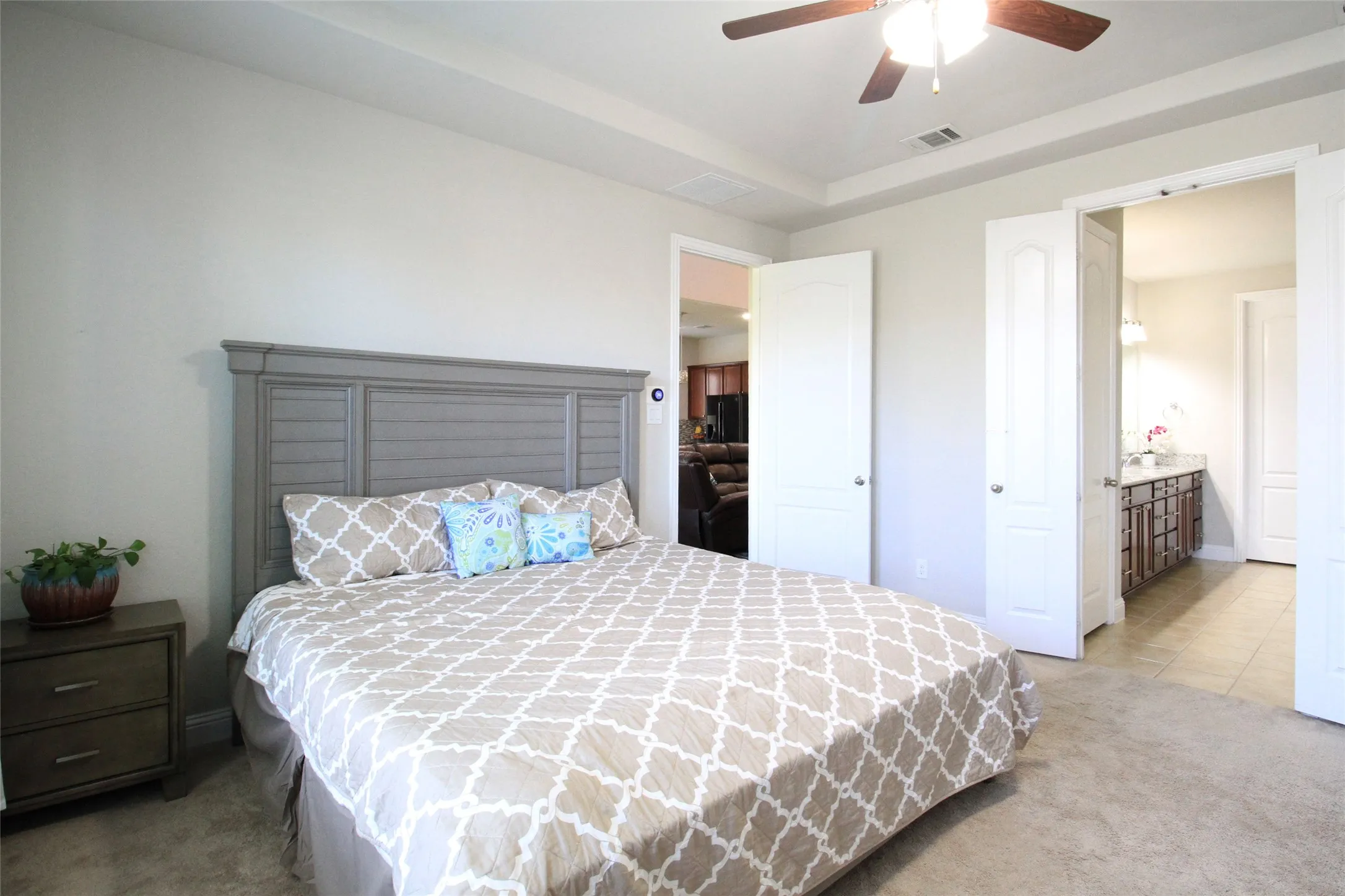 Single Family Residence For Sale in Denton County , 14286 Winecup Drive, Frisco, Texas 75033, 5 Bedrooms, 4 Bathrooms, 3 Garage spaces, 3,109 Sqft, built in 2018, Preowned, Price $703,200, mls#21250637, Real Estate Agent in Frisco, Homes For Sale in Denton county, Homes For Sale in Frisco, Realtor in Frisco Texas, Real Estate Brokerage Independent Realty Texas, Luminita Cordes Realtor