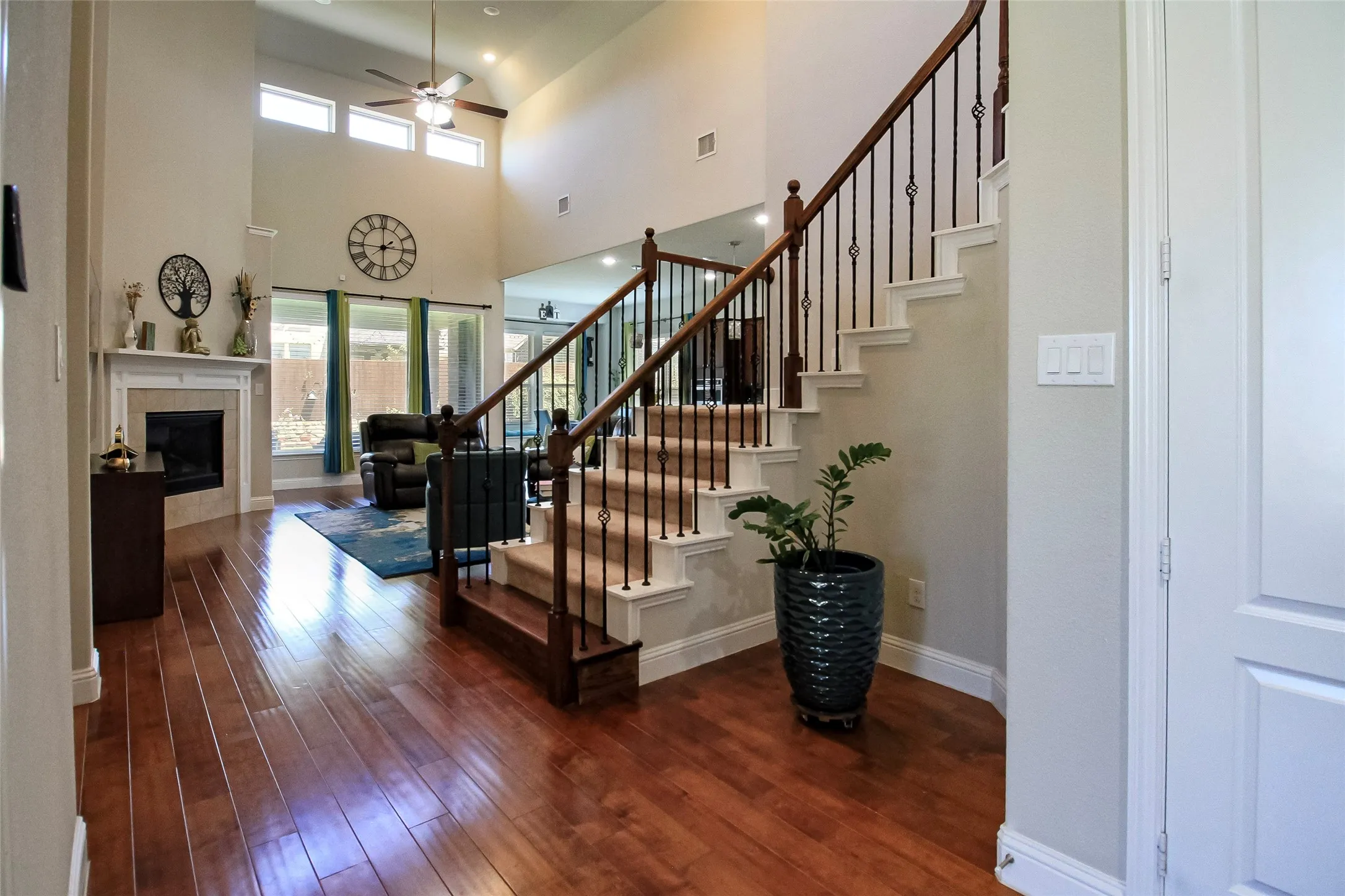Single Family Residence For Sale in Denton County , 14286 Winecup Drive, Frisco, Texas 75033, 5 Bedrooms, 4 Bathrooms, 3 Garage spaces, 3,109 Sqft, built in 2018, Preowned, Price $703,200, mls#21250637, Real Estate Agent in Frisco, Homes For Sale in Denton county, Homes For Sale in Frisco, Realtor in Frisco Texas, Real Estate Brokerage Independent Realty Texas, Luminita Cordes Realtor