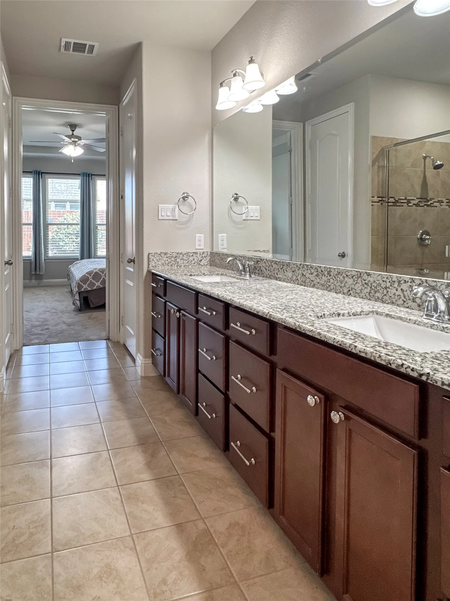 Single Family Residence For Sale in Denton County , 14286 Winecup Drive, Frisco, Texas 75033, 5 Bedrooms, 4 Bathrooms, 3 Garage spaces, 3,109 Sqft, built in 2018, Preowned, Price $703,200, mls#21250637, Real Estate Agent in Frisco, Homes For Sale in Denton county, Homes For Sale in Frisco, Realtor in Frisco Texas, Real Estate Brokerage Independent Realty Texas, Luminita Cordes Realtor