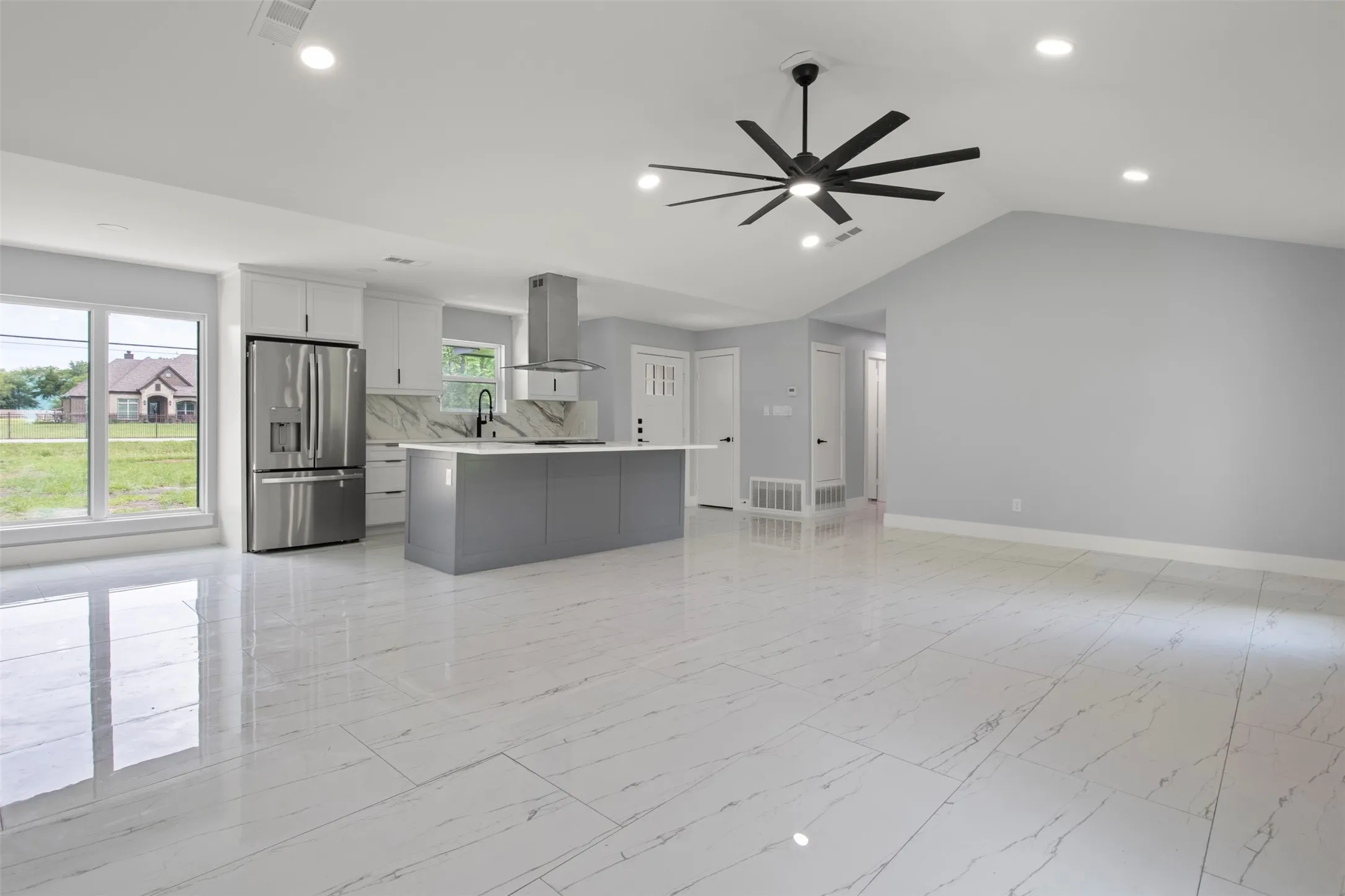 Single Family Residence For Sale in Ellis County , 600 Pierce Road, Red Oak, Texas 75154, 3 Bedroom, 2 Bathroom, 2 Garage spaces, 1,560 Sqft, built in 1975, mls#21259949, Real Estate Agent in Red Oak, Homes For Sale in Ellis county, Homes For Sale in Red Oak, Realtor in Red Oak Texas, Real Estate Brokerage Independent Realty Texas, Luminita Cordes Realtor