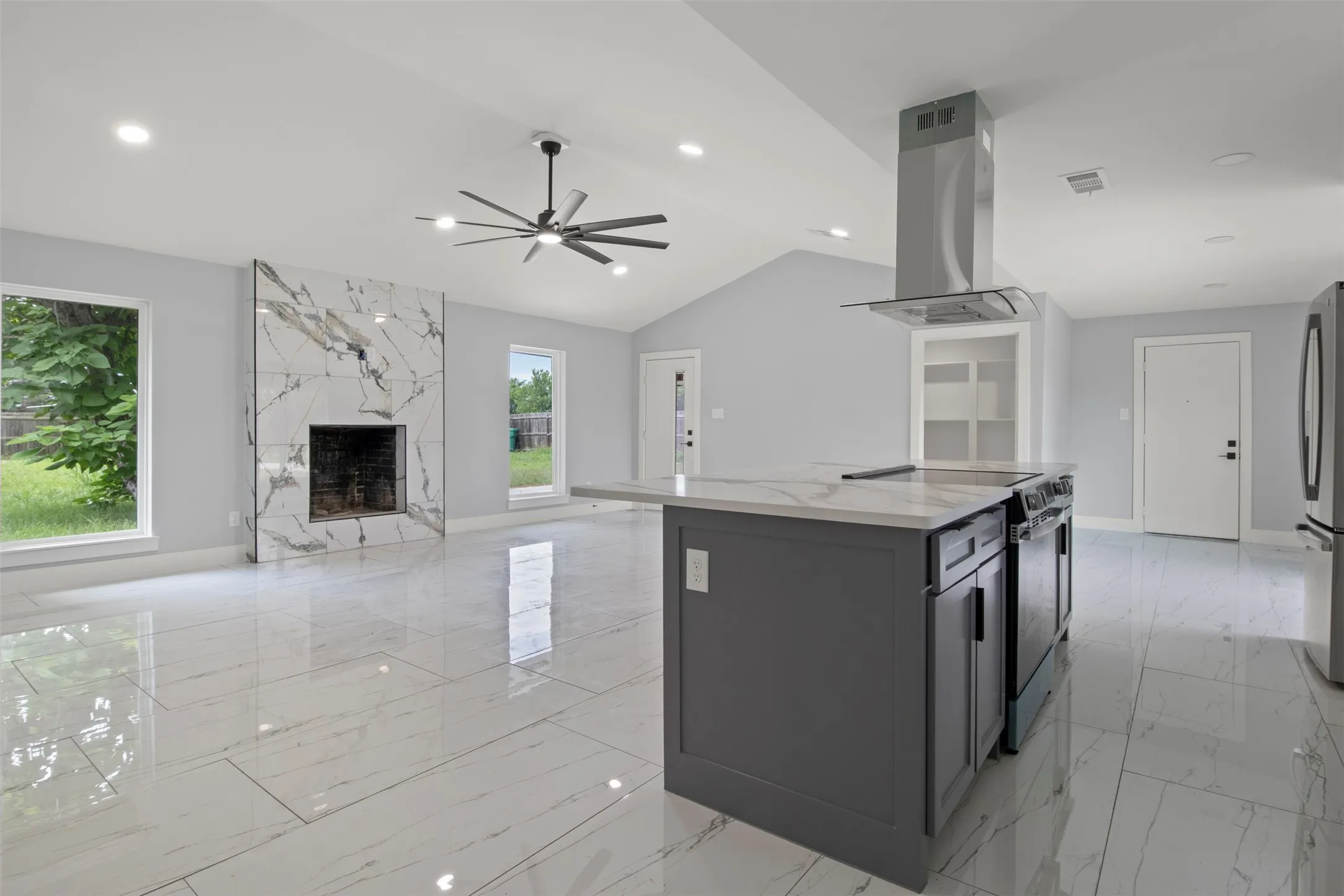 Single Family Residence For Sale in Ellis County , 600 Pierce Road, Red Oak, Texas 75154, 3 Bedroom, 2 Bathroom, 2 Garage spaces, 1,560 Sqft, built in 1975, mls#21259949, Real Estate Agent in Red Oak, Homes For Sale in Ellis county, Homes For Sale in Red Oak, Realtor in Red Oak Texas, Real Estate Brokerage Independent Realty Texas, Luminita Cordes Realtor