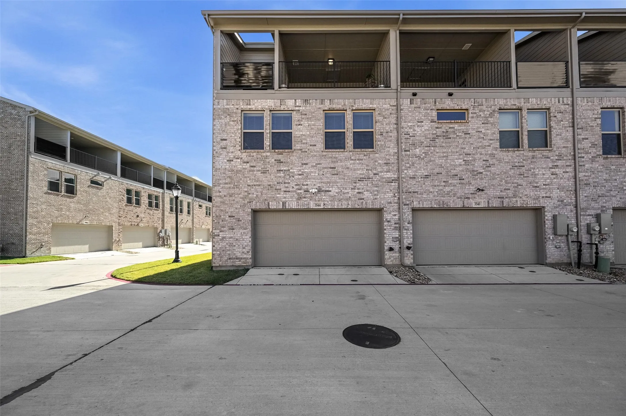 Townhouse For Rent in Collin County , 3544 Thistlewood Drive, Plano, Texas 75074, 3 Bedrooms, 3 Bathrooms, 2 Garage spaces, 2,425 Sqft, built in 2024, Preowned, Price $3,100, mls#21259961, Real Estate Agent in Plano, Homes For Rent in Collin county, Homes For Rent in Plano, Realtor in Plano Texas, Real Estate Brokerage Independent Realty Texas, Luminita Cordes Realtor