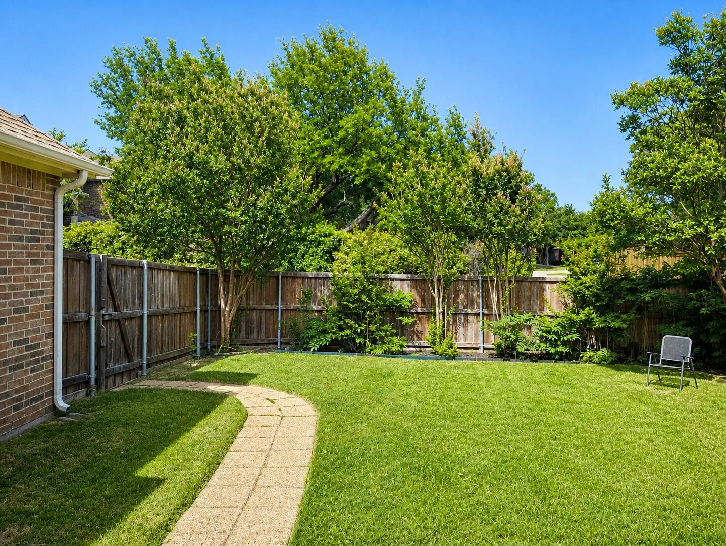 Single Family Residence For Sale in Denton County , 5840 Coral Ridge Court, Frisco, Texas 75036, 5 Bedrooms, 3 Bathrooms, 2 Garage spaces, 2,788 Sqft, built in 2005, Price $579,000, mls#21259923, Real Estate Agent in Frisco, Homes For Sale in Denton county, Homes For Sale in Frisco, Realtor in Frisco Texas, Real Estate Brokerage Independent Realty Texas, Luminita Cordes Realtor