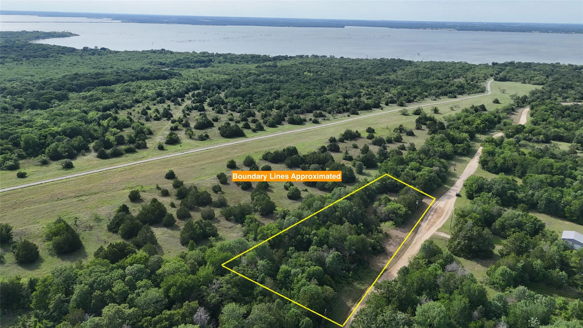 Unimproved Land For Sale in Navarro County , Lot 15R-2 Hout Bay Road, Streetman, Texas 75859, 0, 0, Garage spaces, 0 Sqft, built in 0, Price $40,000, mls#21254737, Real Estate Agent in Streetman, Homes For Sale in Navarro county, Homes For Sale in Streetman, Realtor in Streetman Texas, Real Estate Brokerage Independent Realty Texas, Luminita Cordes Realtor