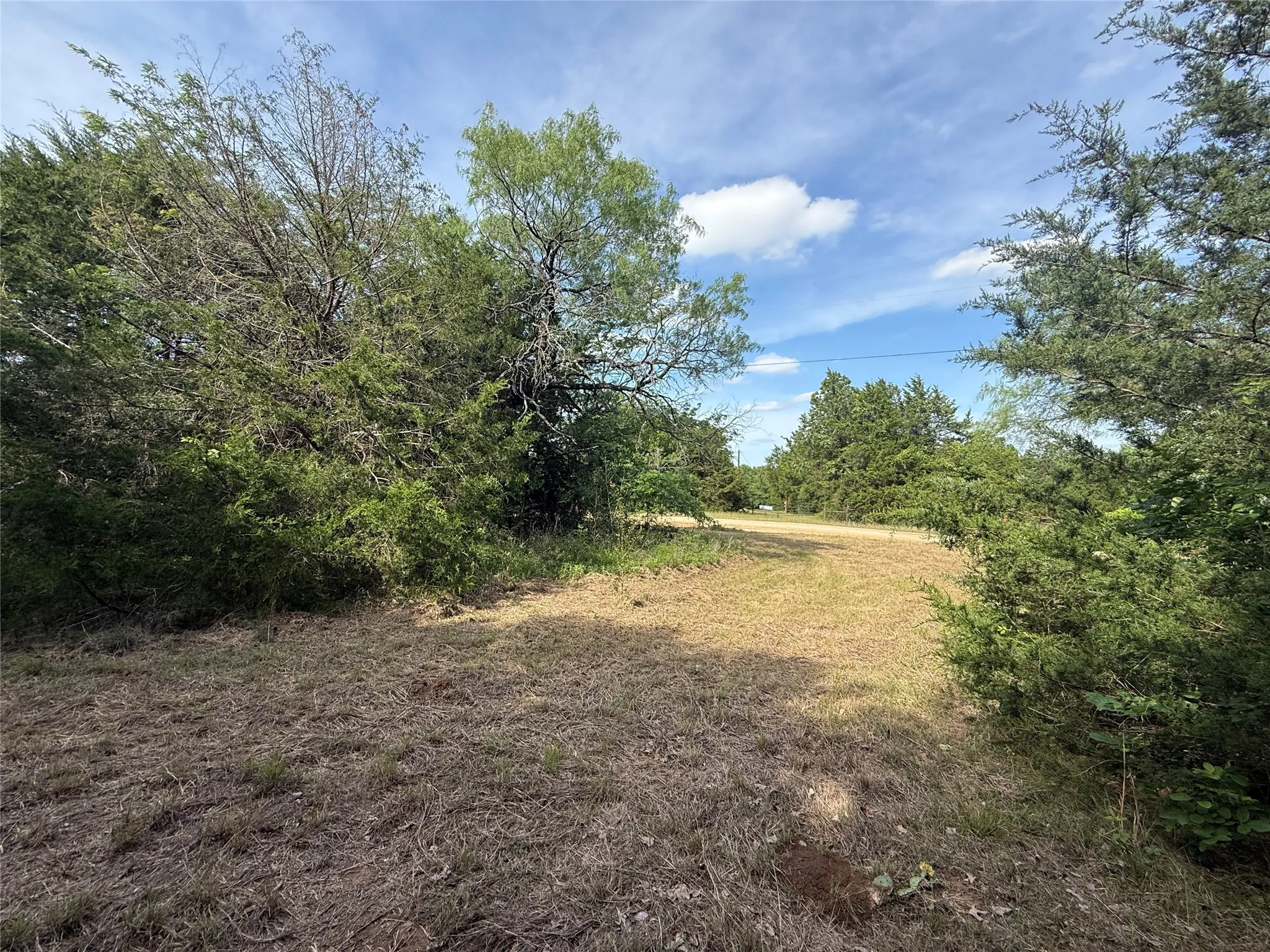 Unimproved Land For Sale in Navarro County , Lot 15R-2 Hout Bay Road, Streetman, Texas 75859, 0, 0, Garage spaces, 0 Sqft, built in 0, Price $40,000, mls#21254737, Real Estate Agent in Streetman, Homes For Sale in Navarro county, Homes For Sale in Streetman, Realtor in Streetman Texas, Real Estate Brokerage Independent Realty Texas, Luminita Cordes Realtor