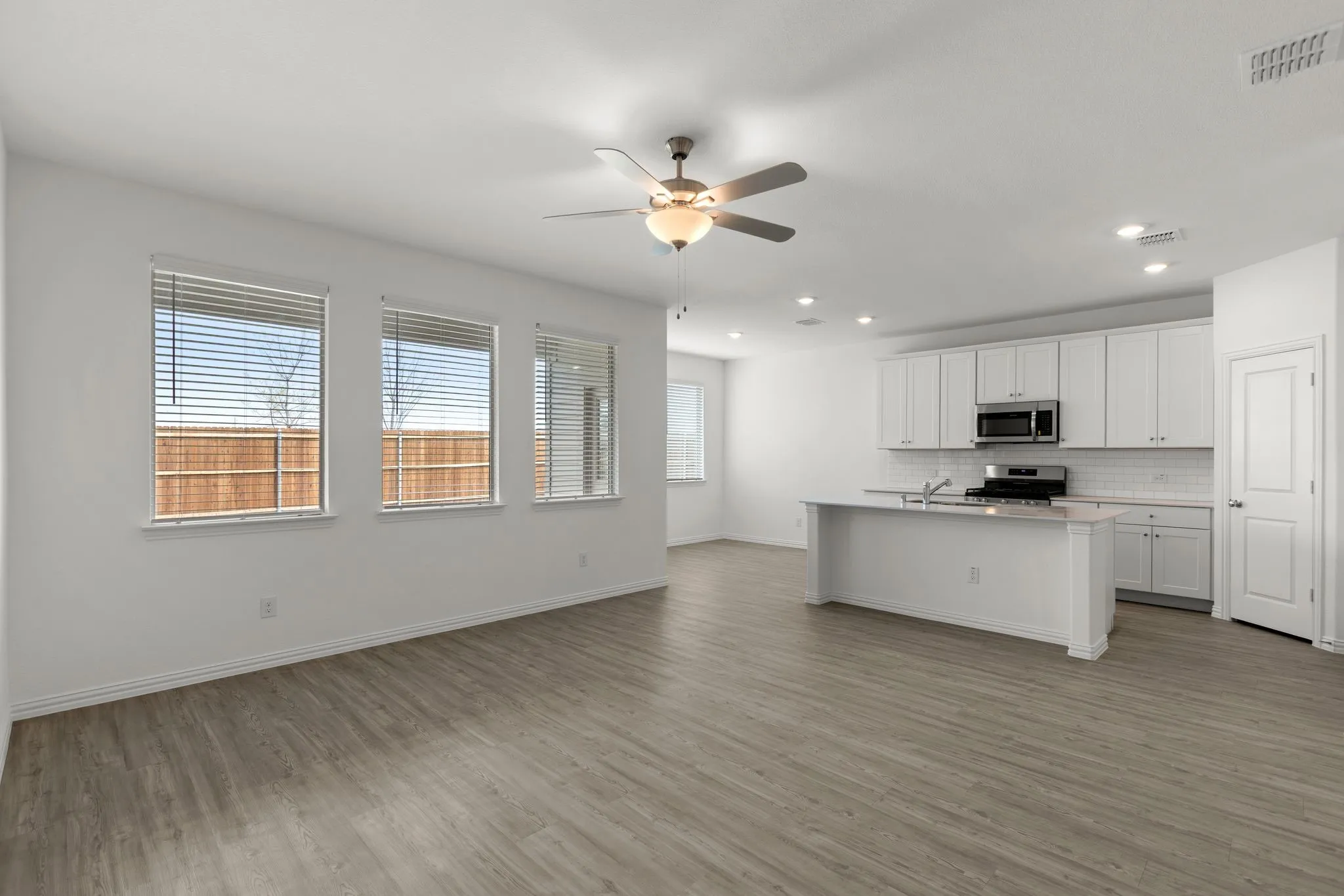 Single Family Residence For Sale in Collin County , 3008 Balmorhea Lane, Mc Kinney, Texas 75071, 4 Bedroom, 3 Bathroom, 2 Garage spaces, 2,381 Sqft, built in 2024, New Construction - Complete, Price $449,000, mls#21260016, Real Estate Agent in Mc Kinney, Homes For Sale in Collin county, Homes For Sale in Mc Kinney, Realtor in Mc Kinney Texas, Real Estate Brokerage Independent Realty Texas, Luminita Cordes Realtor