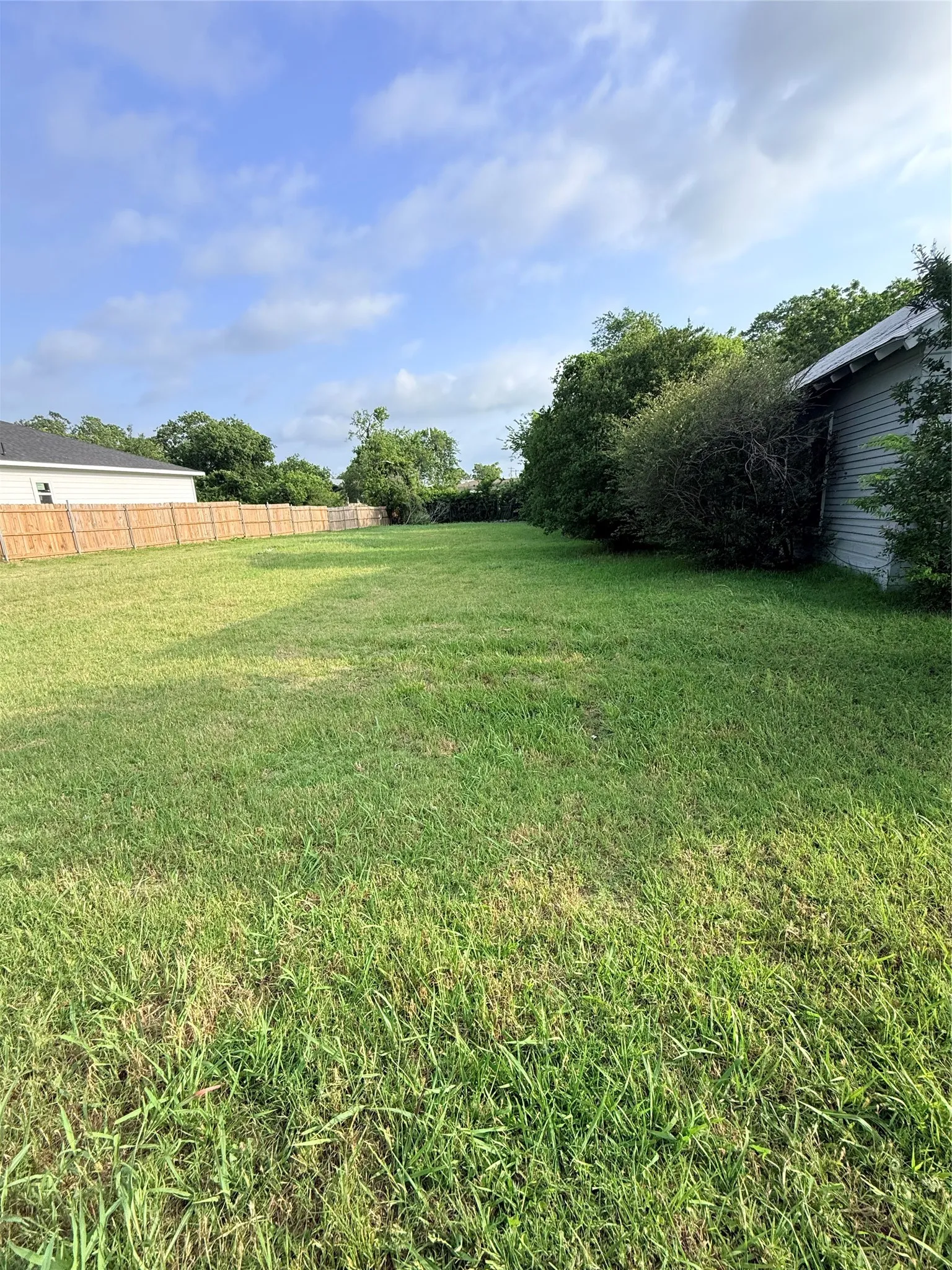 Unimproved Land For Sale in Hunt County , 3932 Lee Street, Greenville, Texas 75401, 0, 0, Garage spaces, 0 Sqft, built in 0, mls#21260025, Real Estate Agent in Greenville, Homes For Sale in Hunt county, Homes For Sale in Greenville, Realtor in Greenville Texas, Real Estate Brokerage Independent Realty Texas, Luminita Cordes Realtor