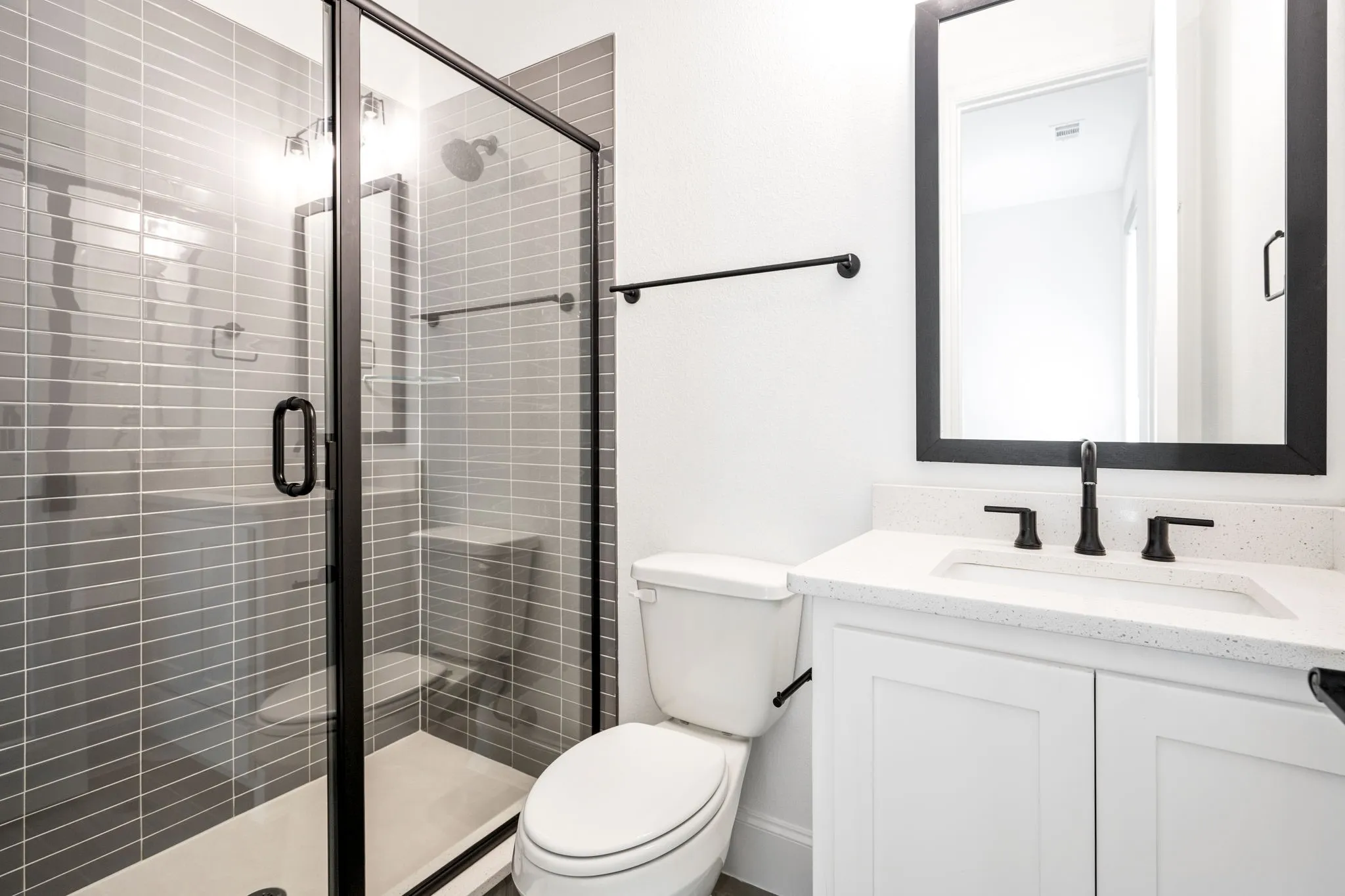 Ensuite bath 1st floor