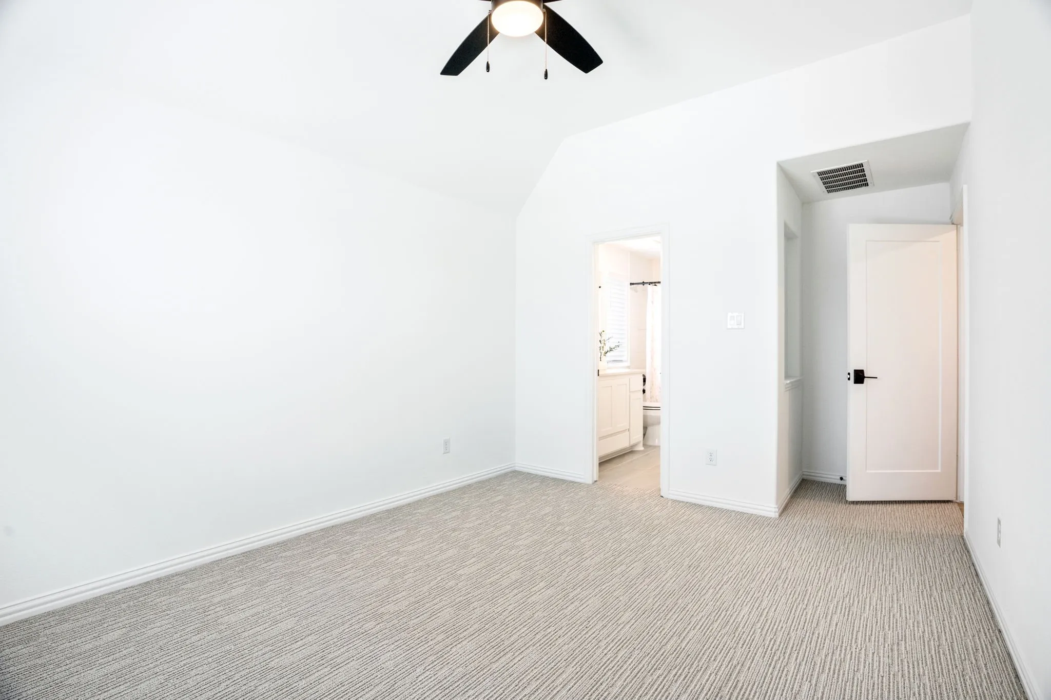 5th bedroom upstairs