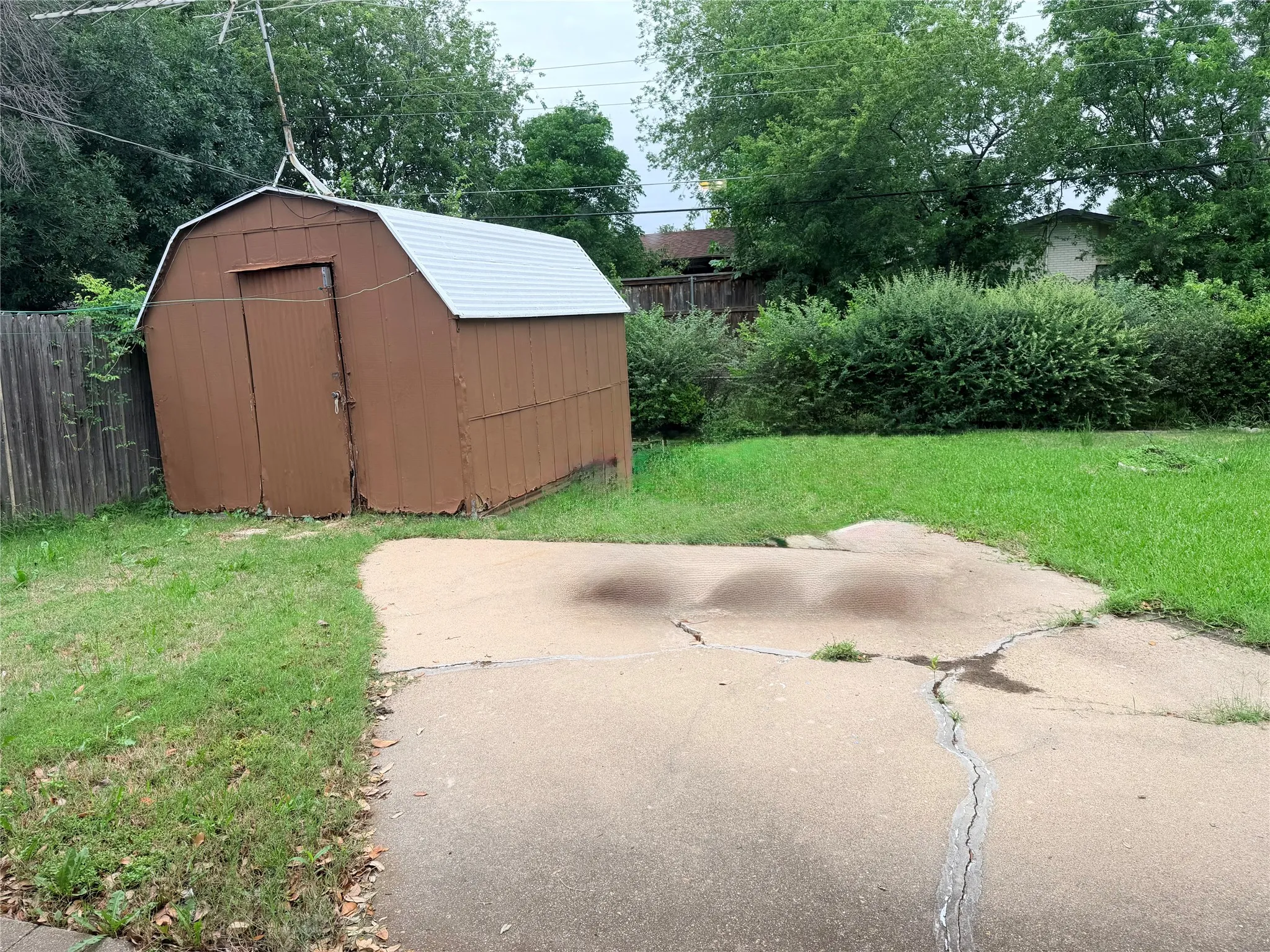 Single Family Residence For Sale in Dallas County , 3311 Forest Lane, Dallas, Texas 75234, 3 Bedroom, 2 Bathroom, Garage spaces, 1,980 Sqft, built in 1960, mls#21251181, Real Estate Agent in Dallas, Homes For Sale in Dallas county, Homes For Sale in Dallas, Realtor in Dallas Texas, Real Estate Brokerage Independent Realty Texas, Luminita Cordes Realtor