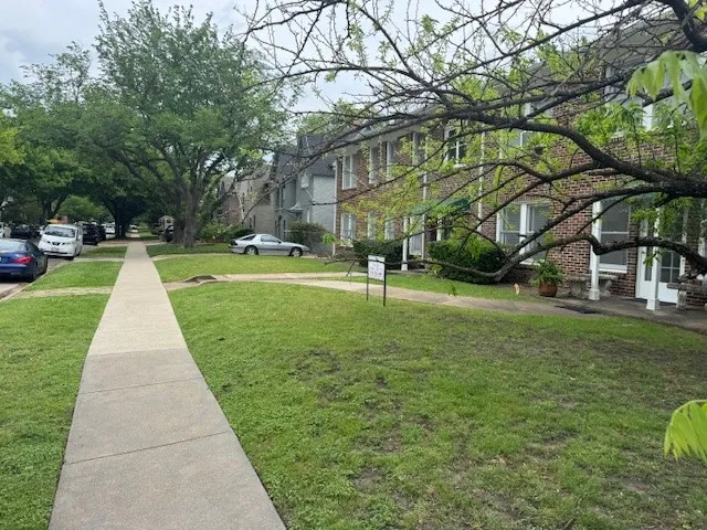 Apartment For Sale in Dallas County , 4002 Prescott Avenue, Dallas, Texas 75219, 12 Bedrooms, 12 Bathrooms, Garage spaces, 0 Sqft, built in 1929, Preowned, Price $3,000,000, mls#21260036, Real Estate Agent in Dallas, Homes For Sale in Dallas county, Homes For Sale in Dallas, Realtor in Dallas Texas, Real Estate Brokerage Independent Realty Texas, Luminita Cordes Realtor