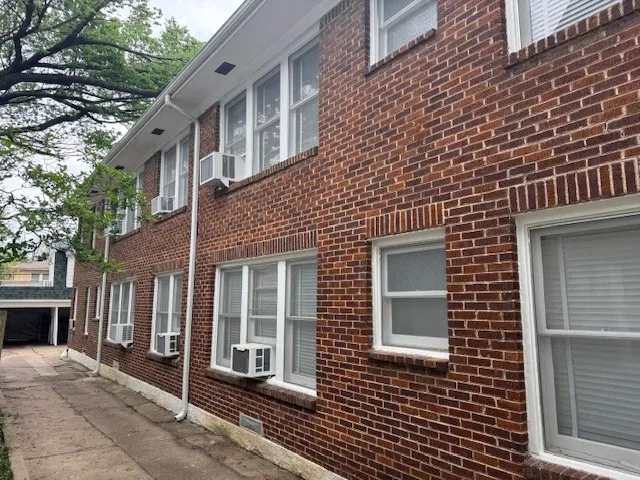 Apartment For Sale in Dallas County , 4002 Prescott Avenue, Dallas, Texas 75219, 12 Bedrooms, 12 Bathrooms, Garage spaces, 0 Sqft, built in 1929, Preowned, Price $3,000,000, mls#21260036, Real Estate Agent in Dallas, Homes For Sale in Dallas county, Homes For Sale in Dallas, Realtor in Dallas Texas, Real Estate Brokerage Independent Realty Texas, Luminita Cordes Realtor