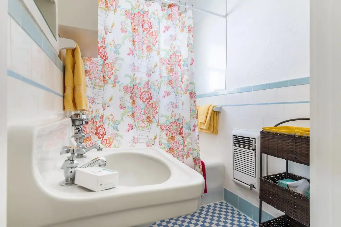 Apartment For Sale in Dallas County , 4002 Prescott Avenue, Dallas, Texas 75219, 12 Bedrooms, 12 Bathrooms, Garage spaces, 0 Sqft, built in 1929, Preowned, Price $3,000,000, mls#21260036, Real Estate Agent in Dallas, Homes For Sale in Dallas county, Homes For Sale in Dallas, Realtor in Dallas Texas, Real Estate Brokerage Independent Realty Texas, Luminita Cordes Realtor