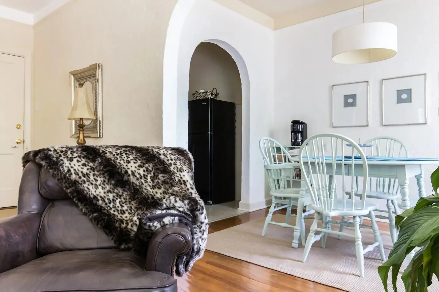 Apartment For Sale in Dallas County , 4002 Prescott Avenue, Dallas, Texas 75219, 12 Bedrooms, 12 Bathrooms, Garage spaces, 0 Sqft, built in 1929, Preowned, Price $3,000,000, mls#21260036, Real Estate Agent in Dallas, Homes For Sale in Dallas county, Homes For Sale in Dallas, Realtor in Dallas Texas, Real Estate Brokerage Independent Realty Texas, Luminita Cordes Realtor