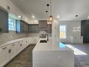 Single Family Residence For Sale in Tarrant County , 2121 S Edgewood Terrace, Fort Worth, Texas 76105, 4 Bedroom, 2 Bathroom, 2 Garage spaces, 1,908 Sqft, built in 2023, New Construction - Complete, mls#21257676, Real Estate Agent in Fort Worth, Homes For Sale in Tarrant county, Homes For Sale in Fort Worth, Realtor in Fort Worth Texas, Real Estate Brokerage Independent Realty Texas, Luminita Cordes Realtor