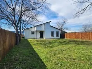 Single Family Residence For Sale in Tarrant County , 2121 S Edgewood Terrace, Fort Worth, Texas 76105, 4 Bedroom, 2 Bathroom, 2 Garage spaces, 1,908 Sqft, built in 2023, New Construction - Complete, mls#21257676, Real Estate Agent in Fort Worth, Homes For Sale in Tarrant county, Homes For Sale in Fort Worth, Realtor in Fort Worth Texas, Real Estate Brokerage Independent Realty Texas, Luminita Cordes Realtor