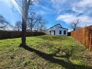 Single Family Residence For Sale in Tarrant County , 2121 S Edgewood Terrace, Fort Worth, Texas 76105, 4 Bedroom, 2 Bathroom, 2 Garage spaces, 1,908 Sqft, built in 2023, New Construction - Complete, mls#21257676, Real Estate Agent in Fort Worth, Homes For Sale in Tarrant county, Homes For Sale in Fort Worth, Realtor in Fort Worth Texas, Real Estate Brokerage Independent Realty Texas, Luminita Cordes Realtor