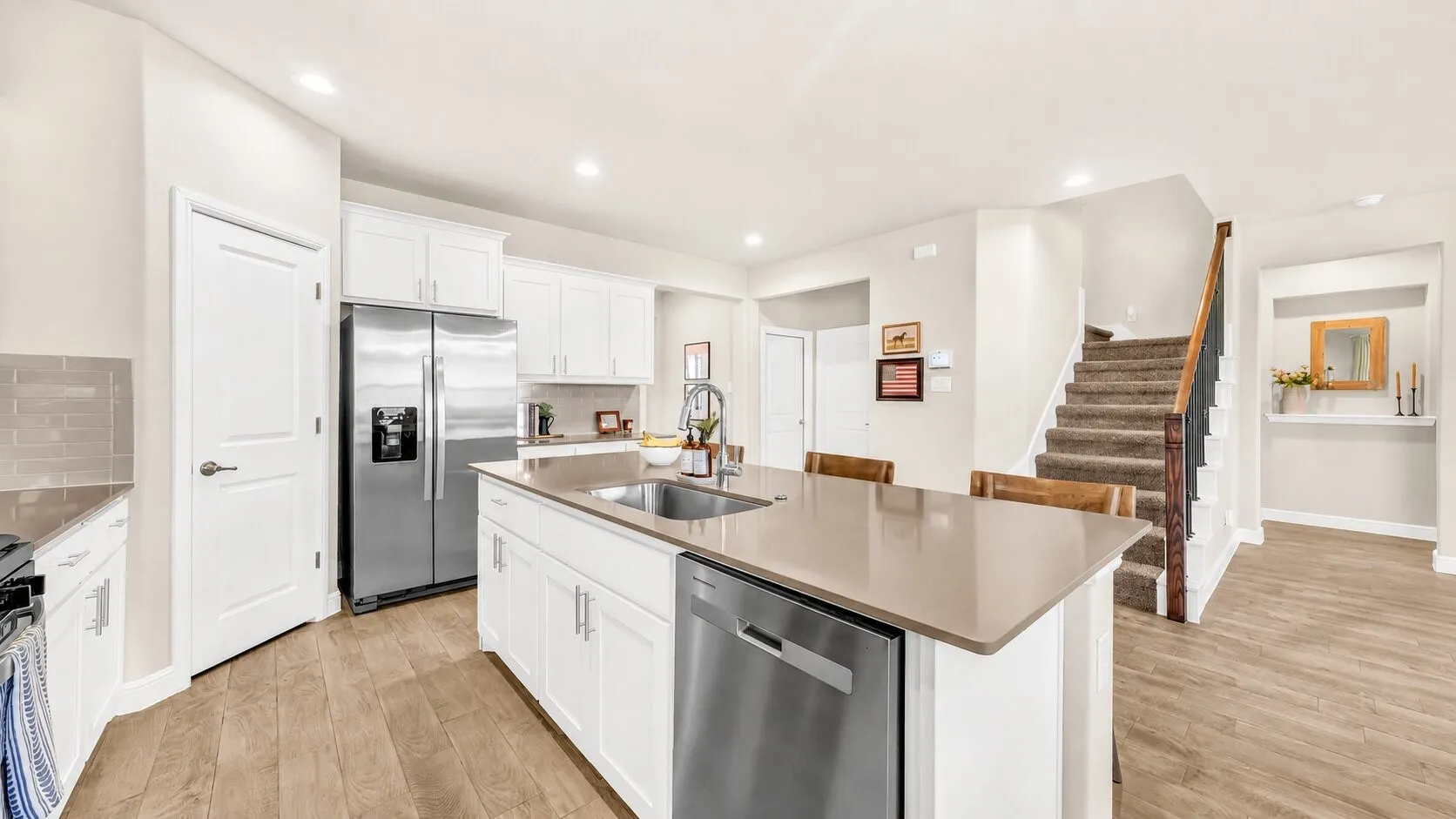 Single Family Residence For Sale in Parker County , 1124 Eastland Lane, Weatherford, Texas 76087, 4 Bedroom, 4 Bathroom, 2 Garage spaces, 2,812 Sqft, built in 2022, mls#21259913, Real Estate Agent in Weatherford, Homes For Sale in Parker county, Homes For Sale in Weatherford, Realtor in Weatherford Texas, Real Estate Brokerage Independent Realty Texas, Luminita Cordes Realtor