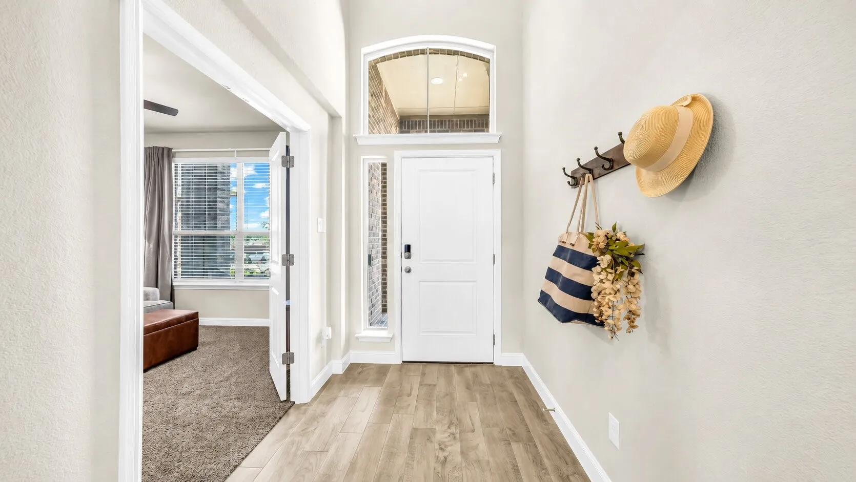 Single Family Residence For Sale in Parker County , 1124 Eastland Lane, Weatherford, Texas 76087, 4 Bedroom, 4 Bathroom, 2 Garage spaces, 2,812 Sqft, built in 2022, mls#21259913, Real Estate Agent in Weatherford, Homes For Sale in Parker county, Homes For Sale in Weatherford, Realtor in Weatherford Texas, Real Estate Brokerage Independent Realty Texas, Luminita Cordes Realtor