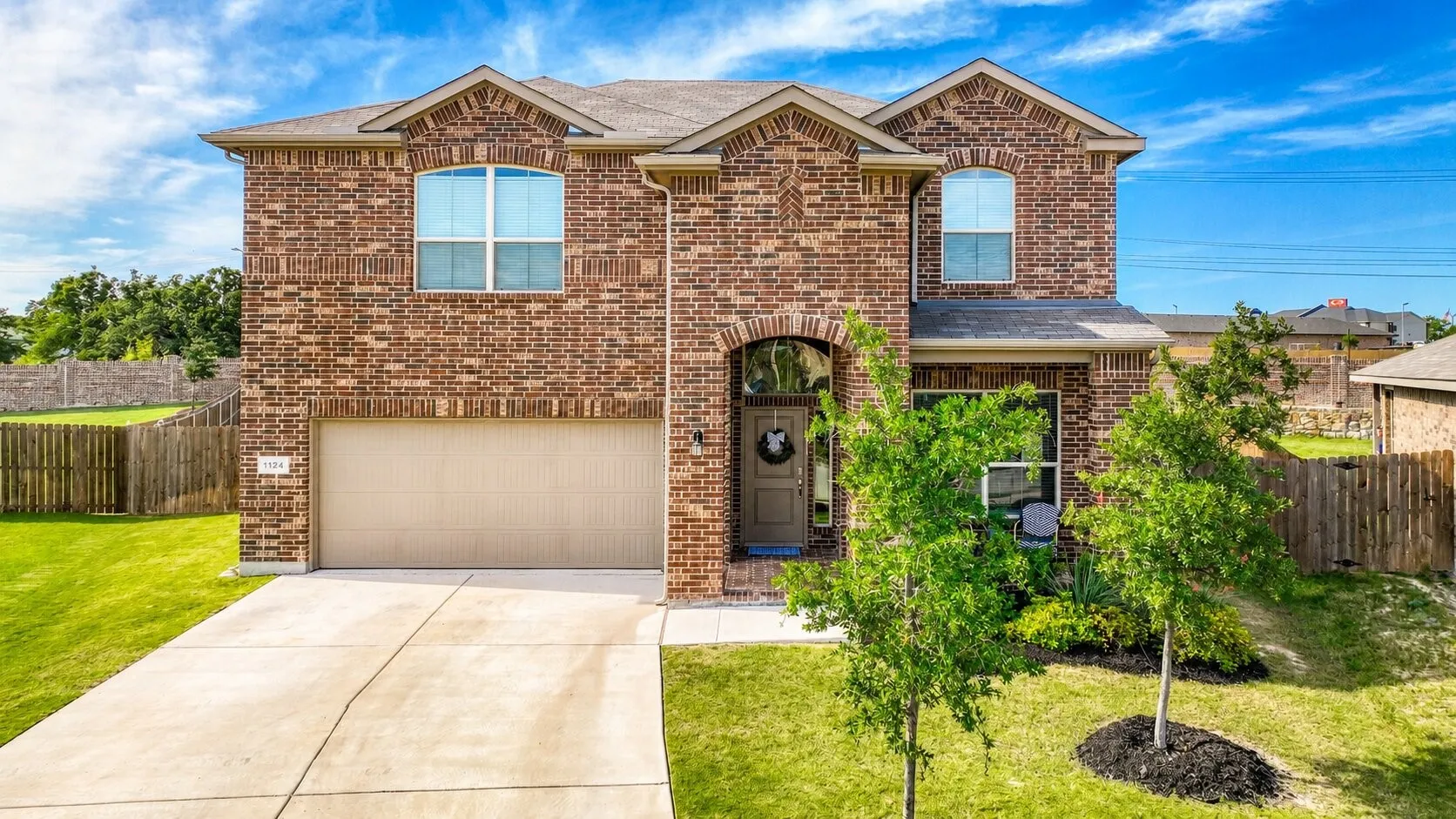 Single Family Residence For Sale in Parker County , 1124 Eastland Lane, Weatherford, Texas 76087, 4 Bedroom, 4 Bathroom, 2 Garage spaces, 2,812 Sqft, built in 2022, mls#21259913, Real Estate Agent in Weatherford, Homes For Sale in Parker county, Homes For Sale in Weatherford, Realtor in Weatherford Texas, Real Estate Brokerage Independent Realty Texas, Luminita Cordes Realtor