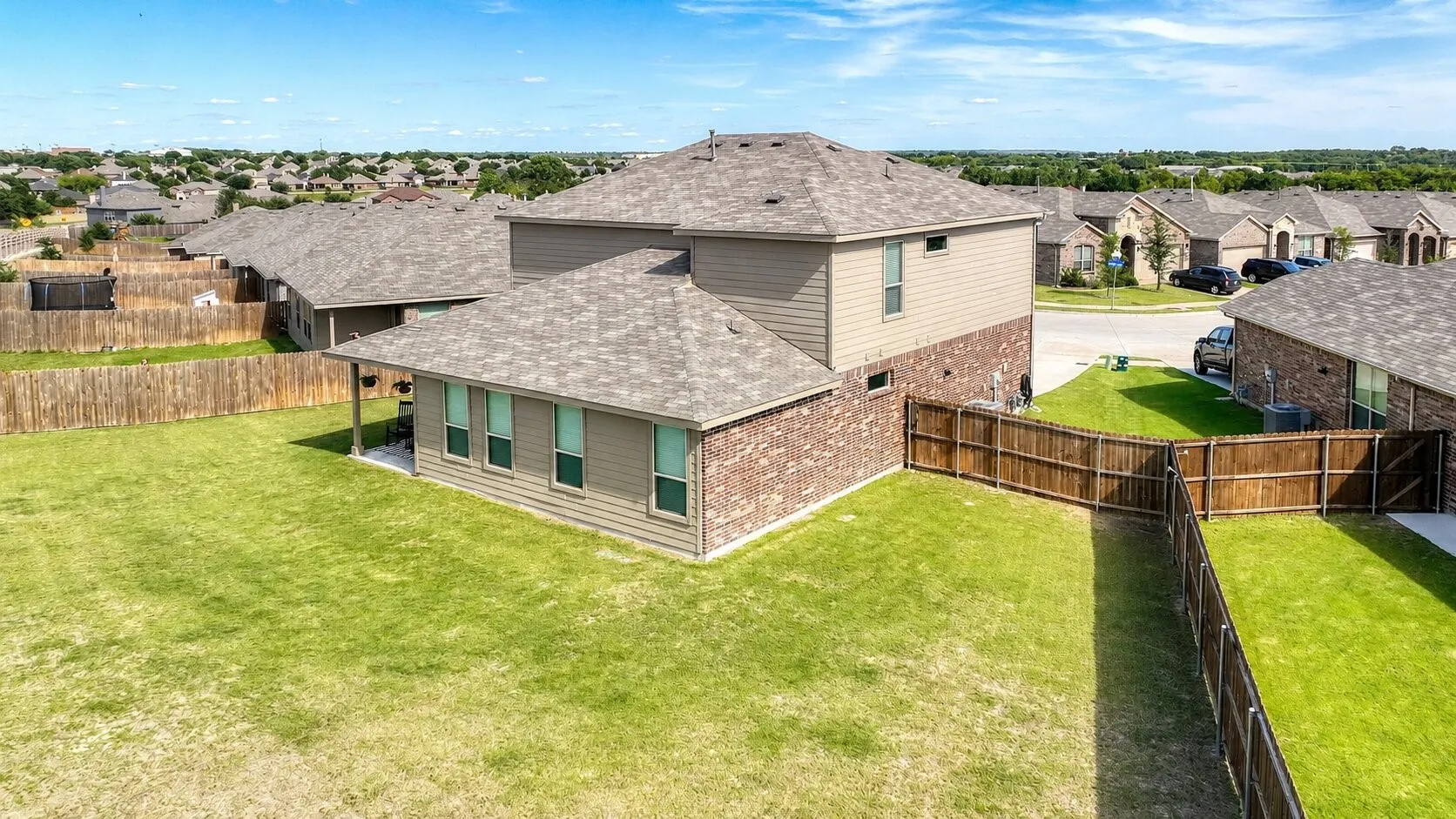 Single Family Residence For Sale in Parker County , 1124 Eastland Lane, Weatherford, Texas 76087, 4 Bedroom, 4 Bathroom, 2 Garage spaces, 2,812 Sqft, built in 2022, mls#21259913, Real Estate Agent in Weatherford, Homes For Sale in Parker county, Homes For Sale in Weatherford, Realtor in Weatherford Texas, Real Estate Brokerage Independent Realty Texas, Luminita Cordes Realtor