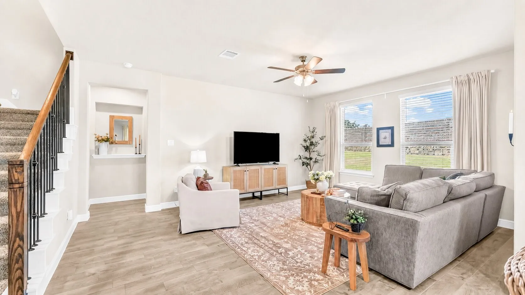 Single Family Residence For Sale in Parker County , 1124 Eastland Lane, Weatherford, Texas 76087, 4 Bedroom, 4 Bathroom, 2 Garage spaces, 2,812 Sqft, built in 2022, mls#21259913, Real Estate Agent in Weatherford, Homes For Sale in Parker county, Homes For Sale in Weatherford, Realtor in Weatherford Texas, Real Estate Brokerage Independent Realty Texas, Luminita Cordes Realtor