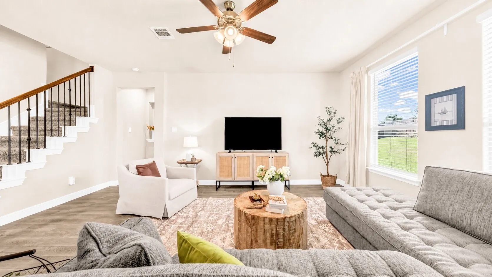 Single Family Residence For Sale in Parker County , 1124 Eastland Lane, Weatherford, Texas 76087, 4 Bedroom, 4 Bathroom, 2 Garage spaces, 2,812 Sqft, built in 2022, mls#21259913, Real Estate Agent in Weatherford, Homes For Sale in Parker county, Homes For Sale in Weatherford, Realtor in Weatherford Texas, Real Estate Brokerage Independent Realty Texas, Luminita Cordes Realtor