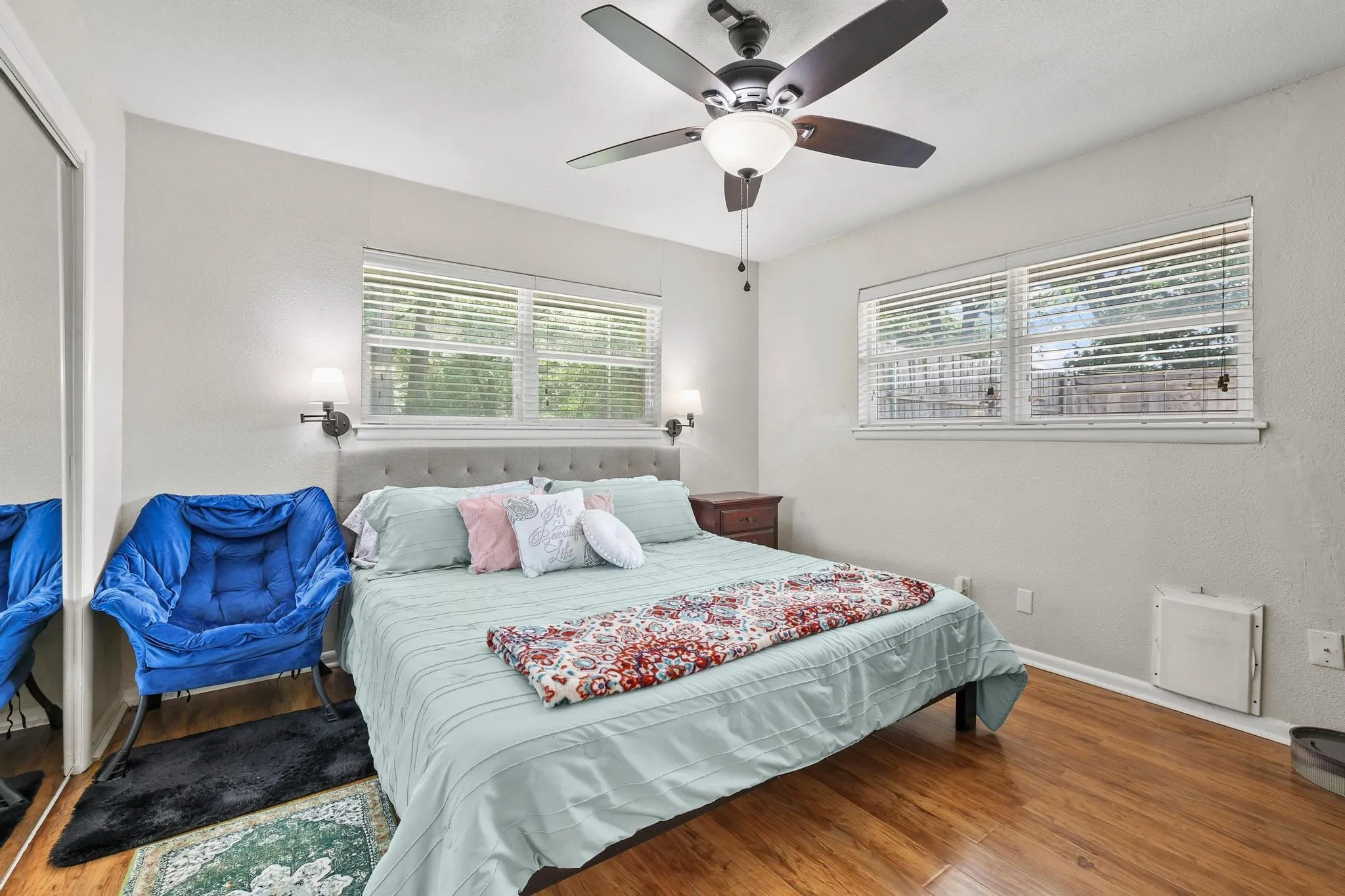 Single Family Residence For Sale in Grayson County , 1231 Oak Drive, Denison, Texas 75020, 3 Bedroom, 2 Bathroom, 1 Garage spaces, 1,379 Sqft, built in 1950, mls#21259673, Real Estate Agent in Denison, Homes For Sale in Grayson county, Homes For Sale in Denison, Realtor in Denison Texas, Real Estate Brokerage Independent Realty Texas, Luminita Cordes Realtor