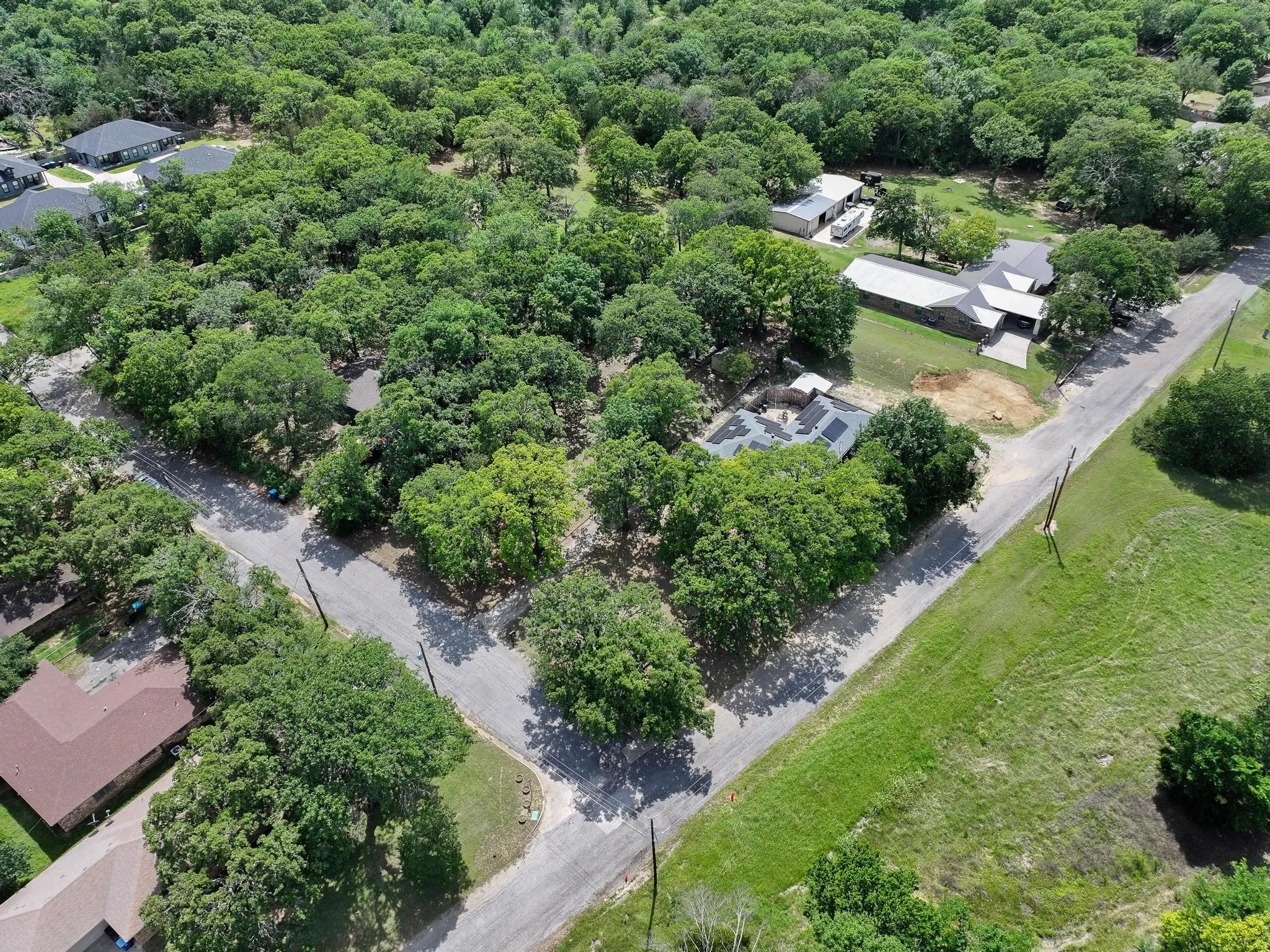 Single Family Residence For Sale in Grayson County , 1231 Oak Drive, Denison, Texas 75020, 3 Bedroom, 2 Bathroom, 1 Garage spaces, 1,379 Sqft, built in 1950, mls#21259673, Real Estate Agent in Denison, Homes For Sale in Grayson county, Homes For Sale in Denison, Realtor in Denison Texas, Real Estate Brokerage Independent Realty Texas, Luminita Cordes Realtor
