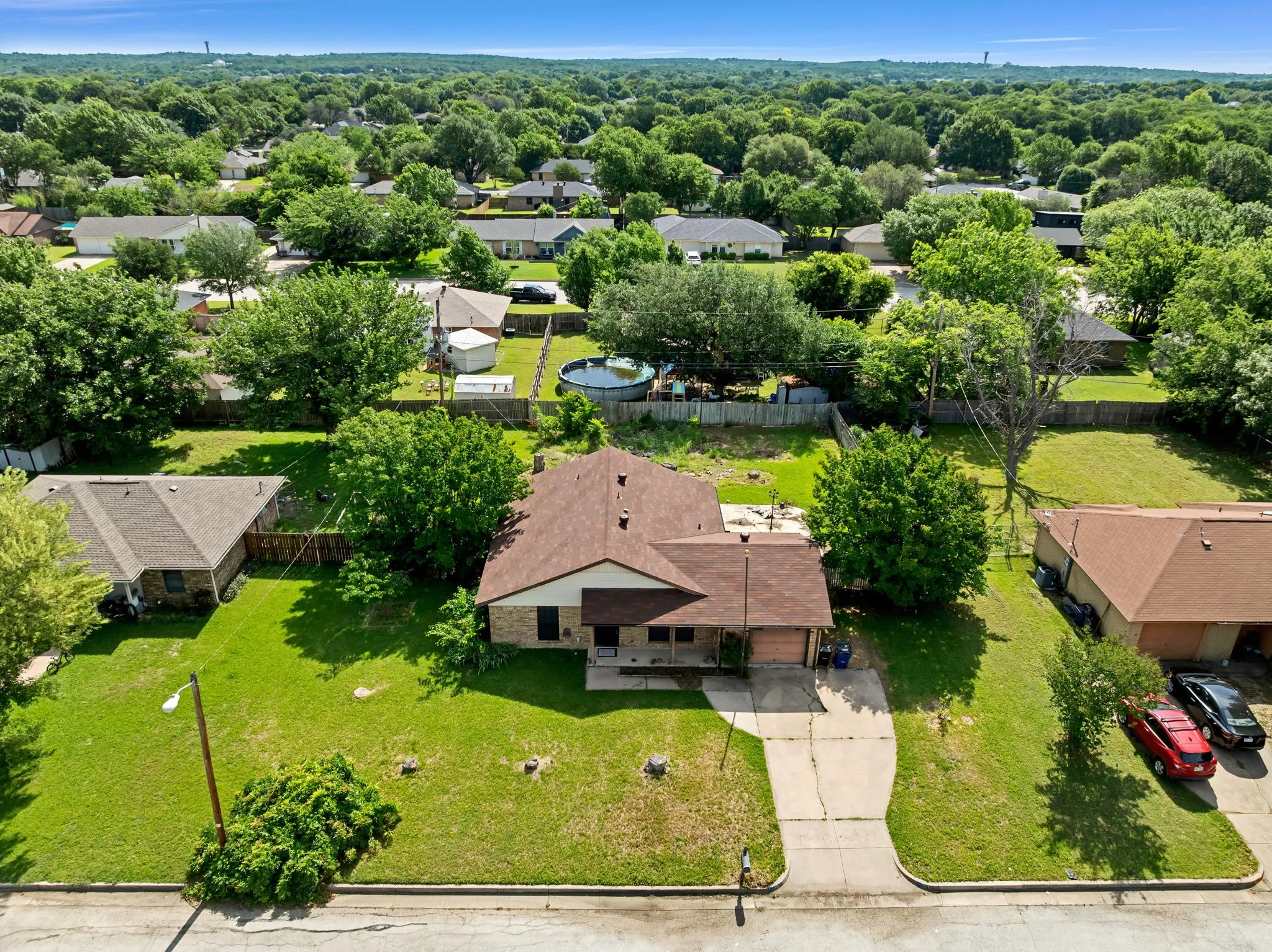 Single Family Residence For Sale in Johnson County , 501 Post Oak Lane, Burleson, Texas 76028, 3 Bedroom, 2 Bathroom, 1 Garage spaces, 1,152 Sqft, built in 1984, mls#21260147, Real Estate Agent in Burleson, Homes For Sale in Johnson county, Homes For Sale in Burleson, Realtor in Burleson Texas, Real Estate Brokerage Independent Realty Texas, Luminita Cordes Realtor