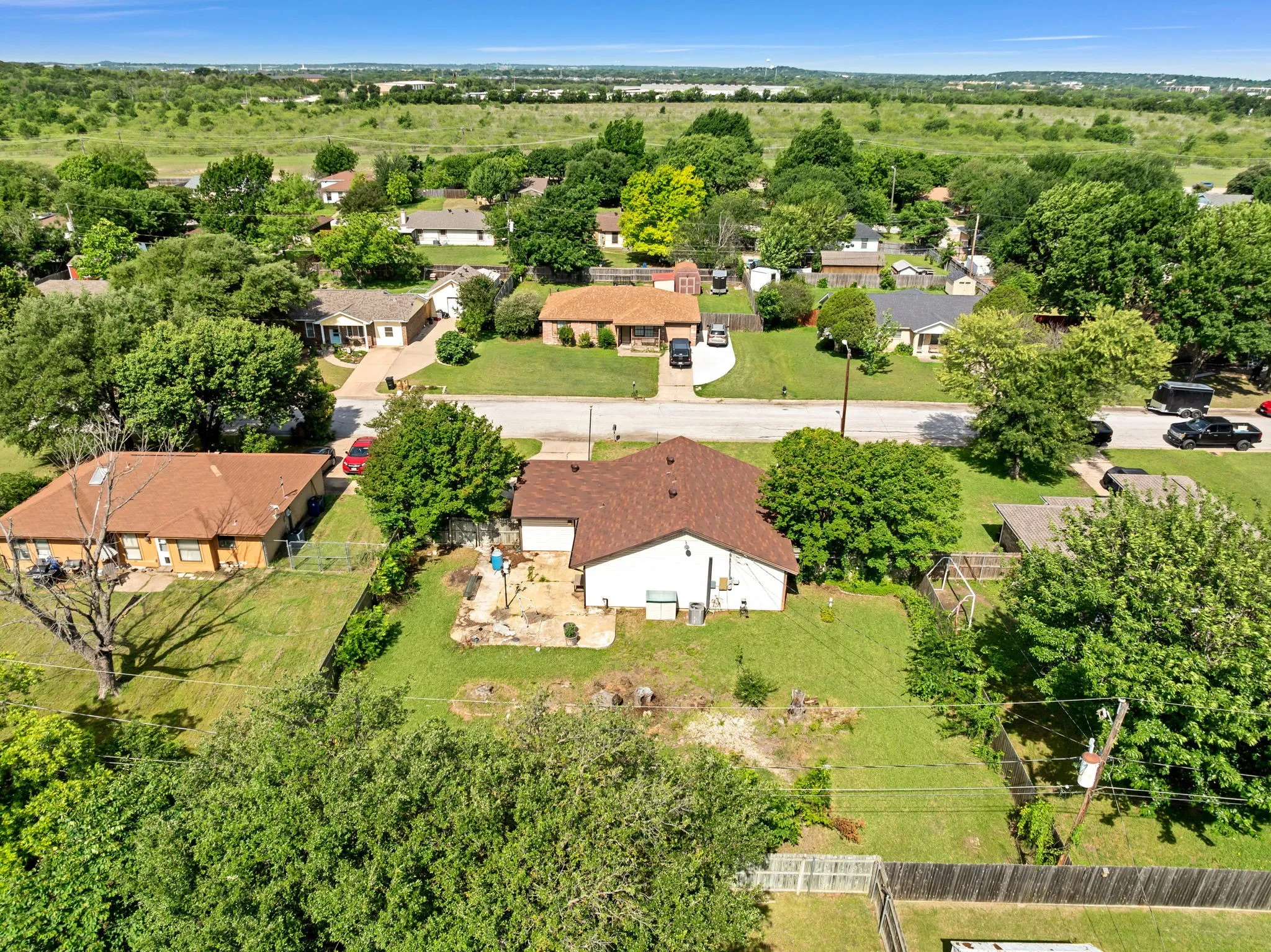 Single Family Residence For Sale in Johnson County , 501 Post Oak Lane, Burleson, Texas 76028, 3 Bedroom, 2 Bathroom, 1 Garage spaces, 1,152 Sqft, built in 1984, mls#21260147, Real Estate Agent in Burleson, Homes For Sale in Johnson county, Homes For Sale in Burleson, Realtor in Burleson Texas, Real Estate Brokerage Independent Realty Texas, Luminita Cordes Realtor