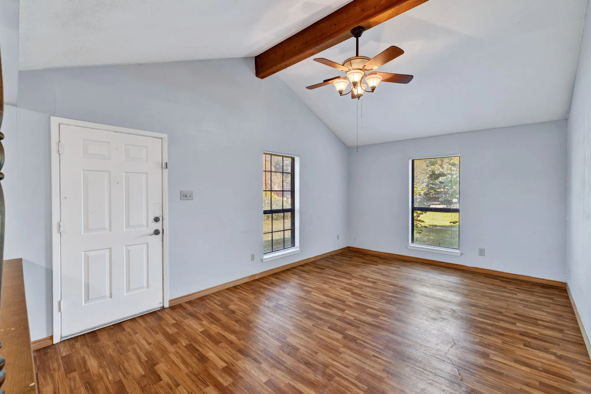 Single Family Residence For Sale in Johnson County , 501 Post Oak Lane, Burleson, Texas 76028, 3 Bedroom, 2 Bathroom, 1 Garage spaces, 1,152 Sqft, built in 1984, mls#21260147, Real Estate Agent in Burleson, Homes For Sale in Johnson county, Homes For Sale in Burleson, Realtor in Burleson Texas, Real Estate Brokerage Independent Realty Texas, Luminita Cordes Realtor