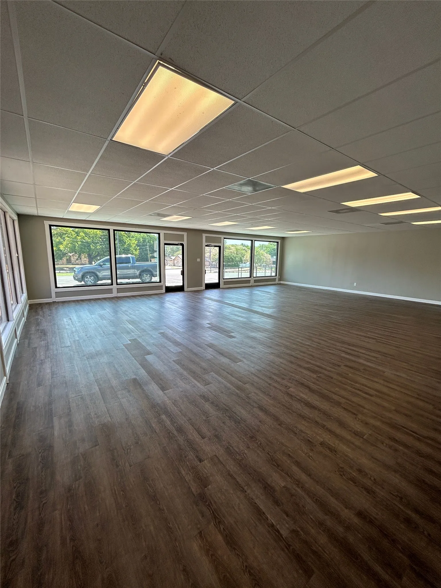 Office For Rent in Tarrant County , 3436 Williams Road, Benbrook, Texas 76116, 0, 0, Garage spaces, 0 Sqft, built in 1977, mls#21260151, Real Estate Agent in Benbrook, Homes For Rent in Tarrant county, Homes For Rent in Benbrook, Realtor in Benbrook Texas, Real Estate Brokerage Independent Realty Texas, Luminita Cordes Realtor