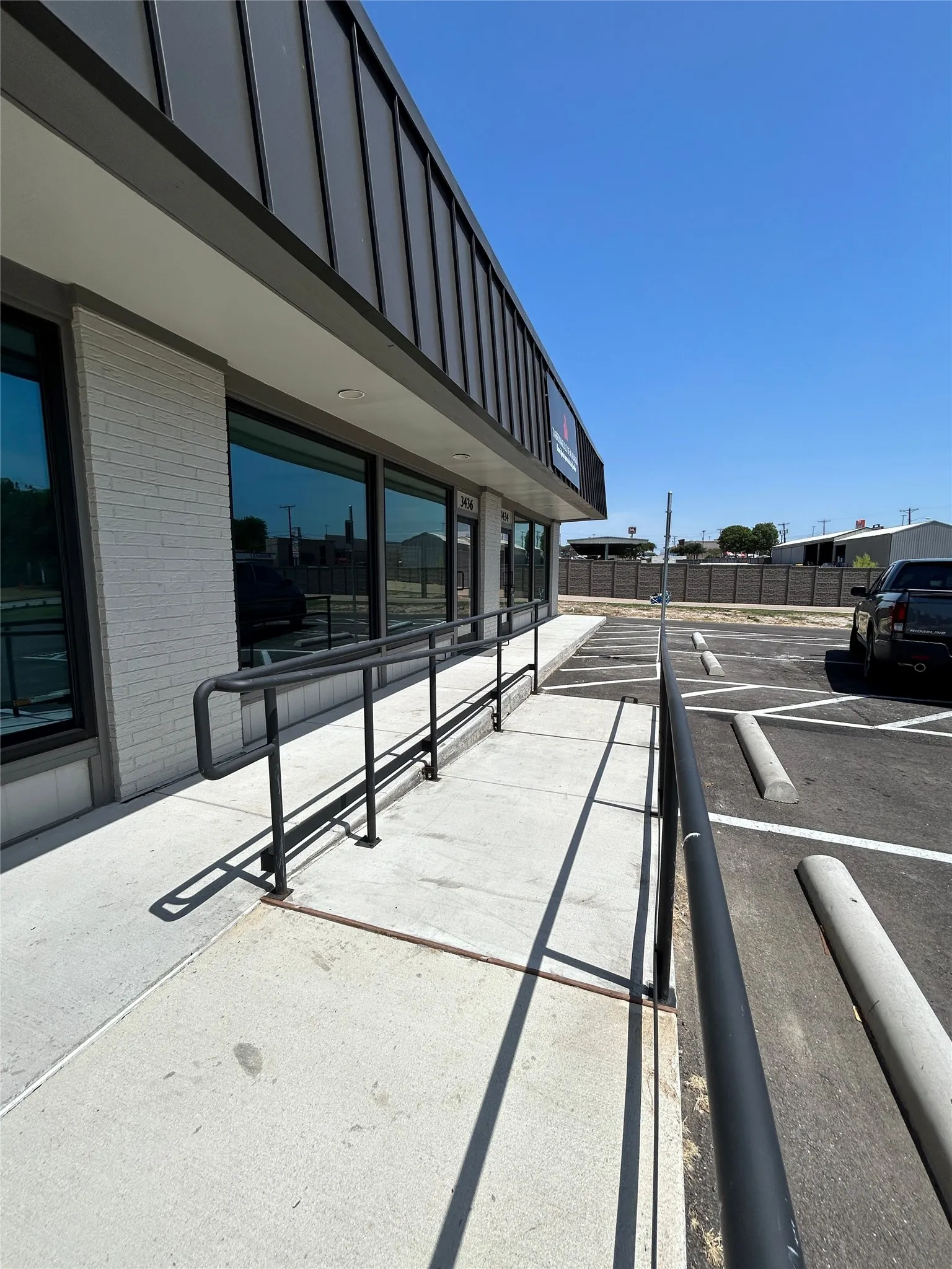 Office For Rent in Tarrant County , 3436 Williams Road, Benbrook, Texas 76116, 0, 0, Garage spaces, 0 Sqft, built in 1977, mls#21260151, Real Estate Agent in Benbrook, Homes For Rent in Tarrant county, Homes For Rent in Benbrook, Realtor in Benbrook Texas, Real Estate Brokerage Independent Realty Texas, Luminita Cordes Realtor