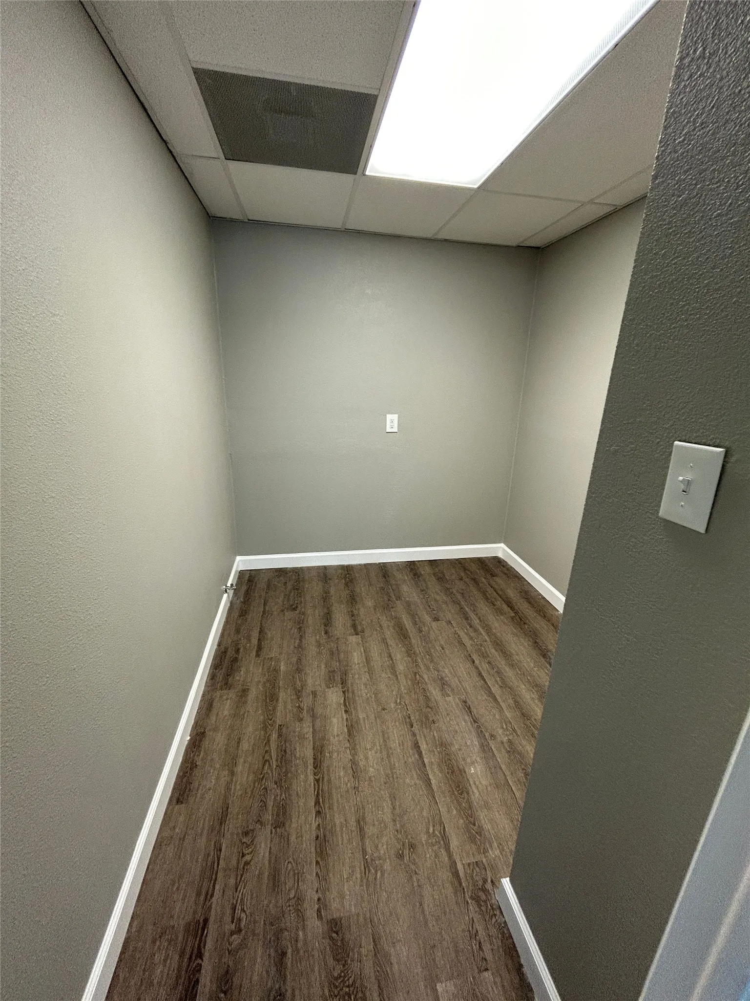 Office For Rent in Tarrant County , 3436 Williams Road, Benbrook, Texas 76116, 0, 0, Garage spaces, 0 Sqft, built in 1977, mls#21260151, Real Estate Agent in Benbrook, Homes For Rent in Tarrant county, Homes For Rent in Benbrook, Realtor in Benbrook Texas, Real Estate Brokerage Independent Realty Texas, Luminita Cordes Realtor