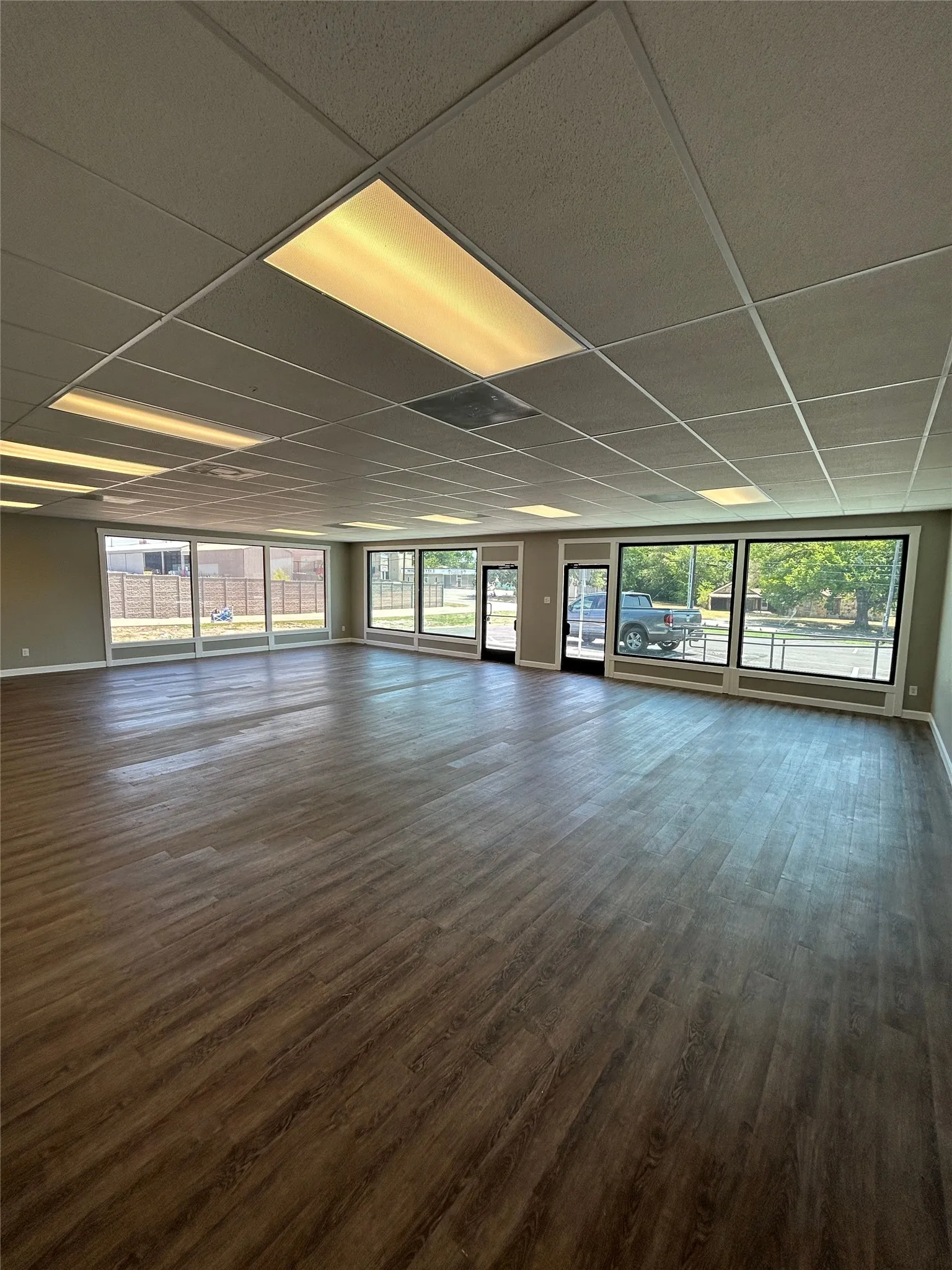 Office For Rent in Tarrant County , 3436 Williams Road, Benbrook, Texas 76116, 0, 0, Garage spaces, 0 Sqft, built in 1977, mls#21260151, Real Estate Agent in Benbrook, Homes For Rent in Tarrant county, Homes For Rent in Benbrook, Realtor in Benbrook Texas, Real Estate Brokerage Independent Realty Texas, Luminita Cordes Realtor