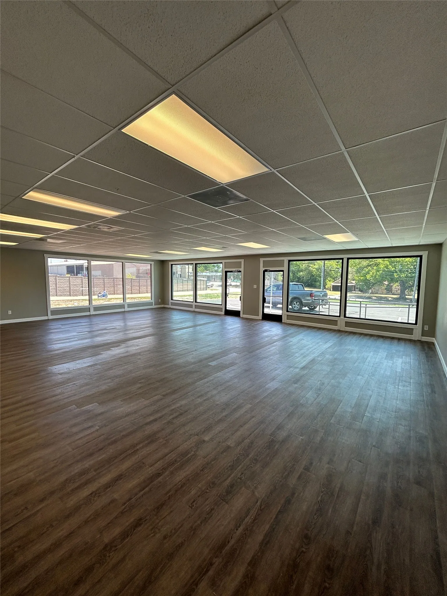 Office For Rent in Tarrant County , 3436 Williams Road, Benbrook, Texas 76116, 0, 0, Garage spaces, 0 Sqft, built in 1977, mls#21260151, Real Estate Agent in Benbrook, Homes For Rent in Tarrant county, Homes For Rent in Benbrook, Realtor in Benbrook Texas, Real Estate Brokerage Independent Realty Texas, Luminita Cordes Realtor