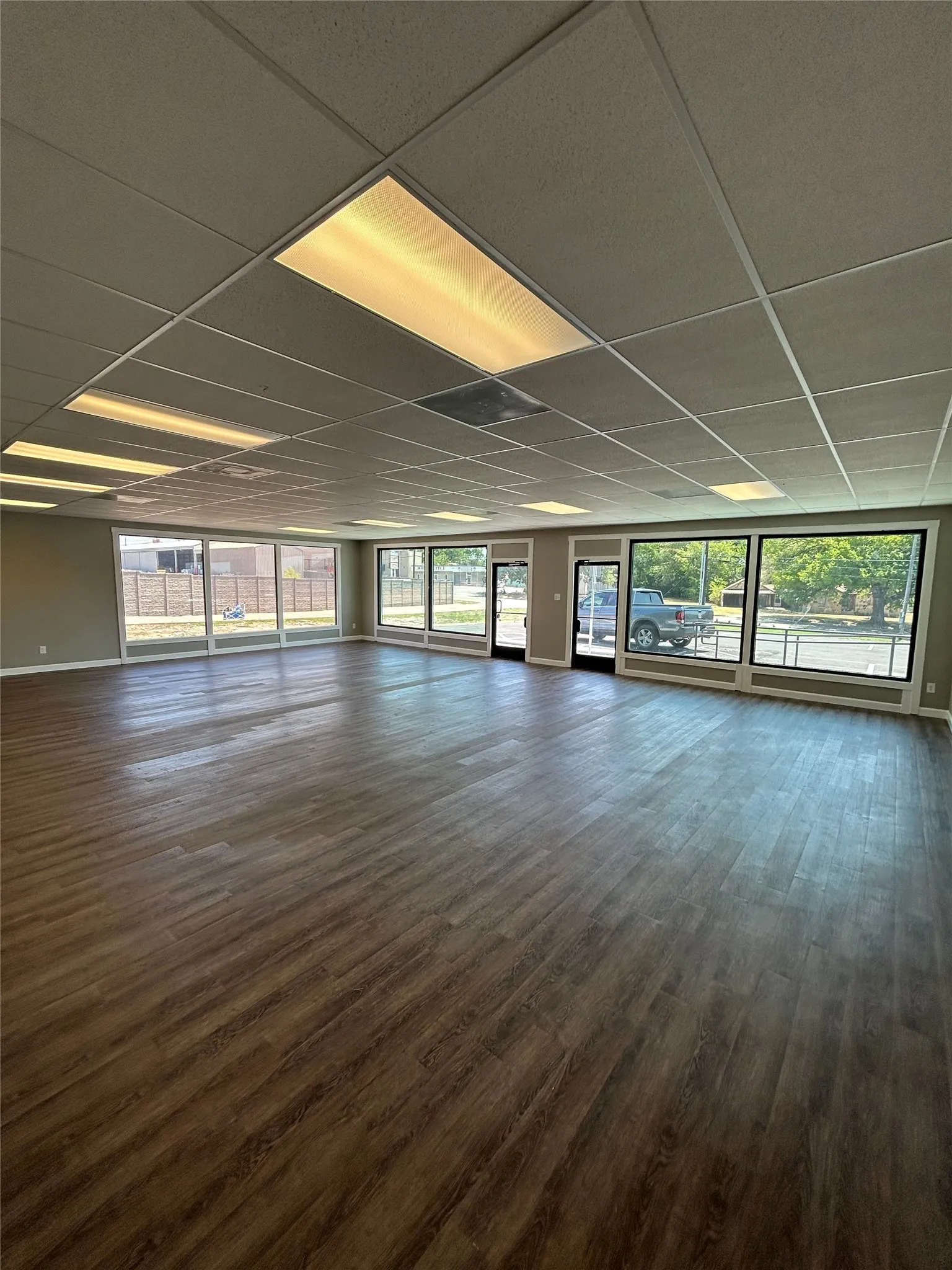 Office For Rent in Tarrant County , 3436 Williams Road, Benbrook, Texas 76116, 0, 0, Garage spaces, 0 Sqft, built in 1977, mls#21260151, Real Estate Agent in Benbrook, Homes For Rent in Tarrant county, Homes For Rent in Benbrook, Realtor in Benbrook Texas, Real Estate Brokerage Independent Realty Texas, Luminita Cordes Realtor