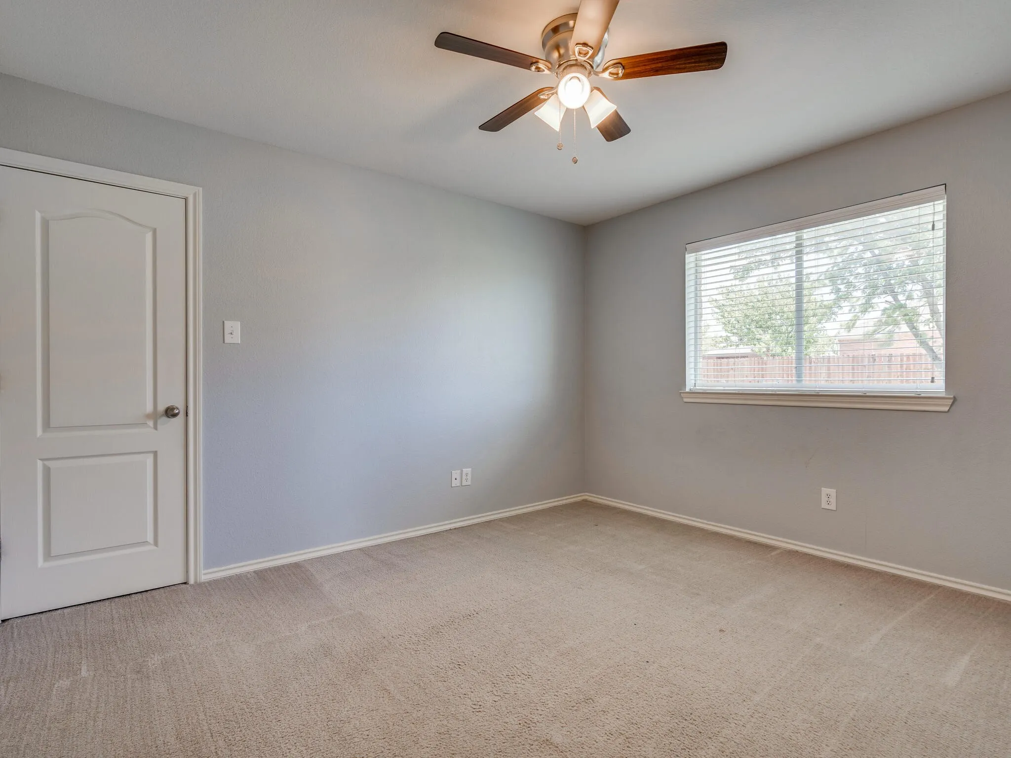 Single Family Residence For Rent in Denton County , 7721 Willow Ridge Drive, Northlake, Texas 76247, 4 Bedroom, 2 Bathroom, 2 Garage spaces, 2,821 Sqft, built in 2006, Preowned, mls#21253380, Real Estate Agent in Northlake, Homes For Rent in Denton county, Homes For Rent in Northlake, Realtor in Northlake Texas, Real Estate Brokerage Independent Realty Texas, Luminita Cordes Realtor
