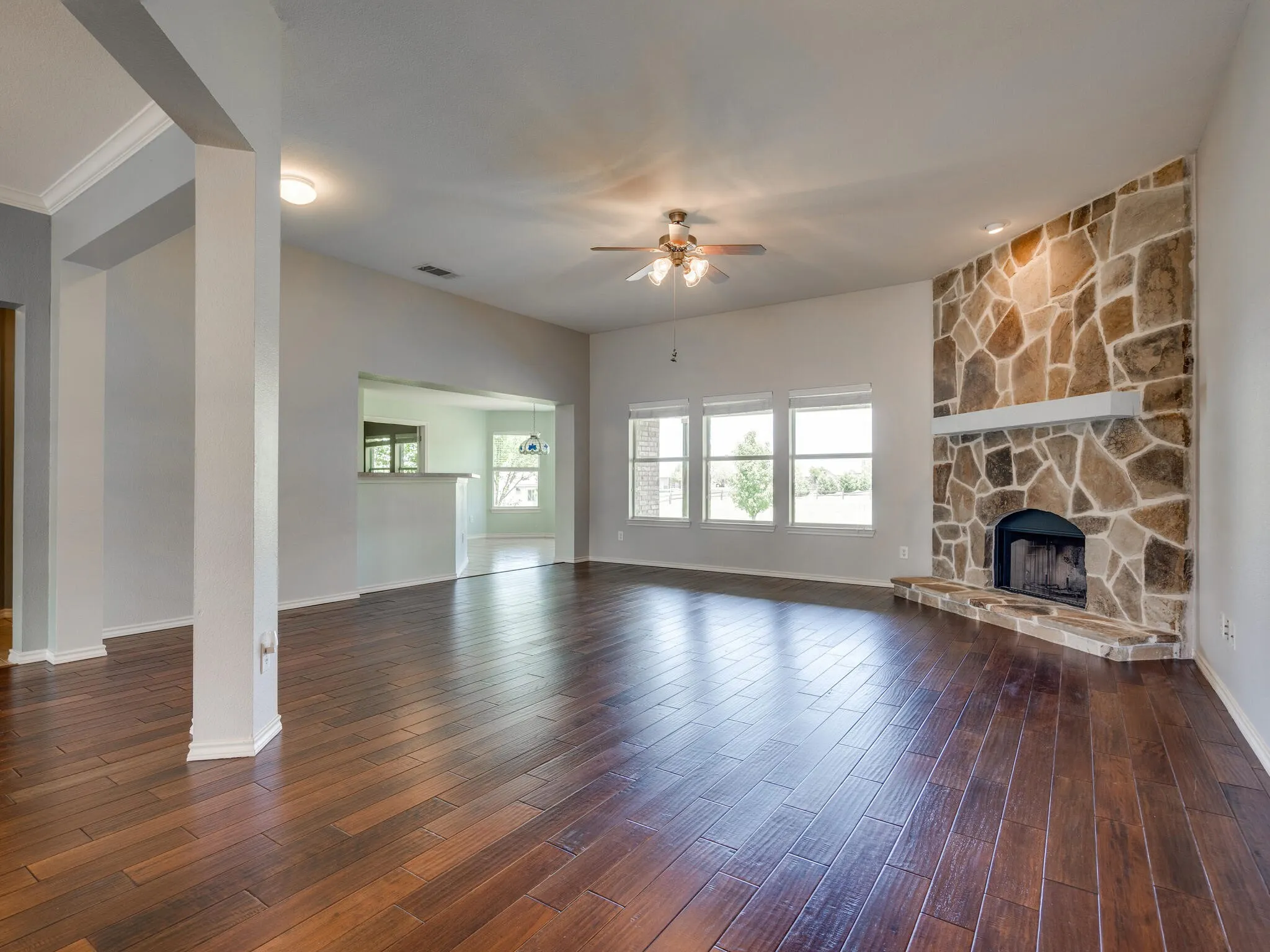Single Family Residence For Rent in Denton County , 7721 Willow Ridge Drive, Northlake, Texas 76247, 4 Bedroom, 2 Bathroom, 2 Garage spaces, 2,821 Sqft, built in 2006, Preowned, mls#21253380, Real Estate Agent in Northlake, Homes For Rent in Denton county, Homes For Rent in Northlake, Realtor in Northlake Texas, Real Estate Brokerage Independent Realty Texas, Luminita Cordes Realtor
