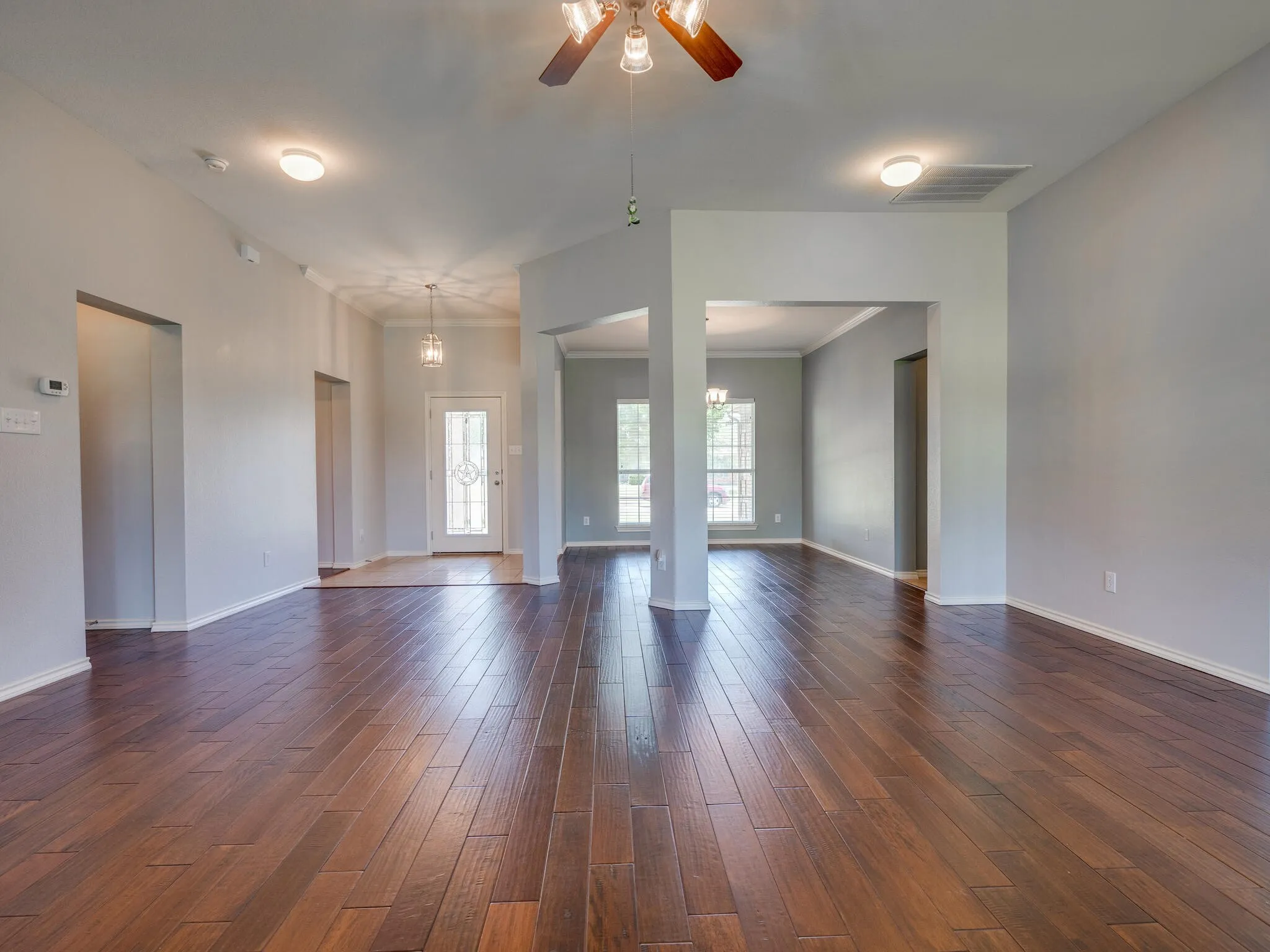 Single Family Residence For Rent in Denton County , 7721 Willow Ridge Drive, Northlake, Texas 76247, 4 Bedroom, 2 Bathroom, 2 Garage spaces, 2,821 Sqft, built in 2006, Preowned, mls#21253380, Real Estate Agent in Northlake, Homes For Rent in Denton county, Homes For Rent in Northlake, Realtor in Northlake Texas, Real Estate Brokerage Independent Realty Texas, Luminita Cordes Realtor