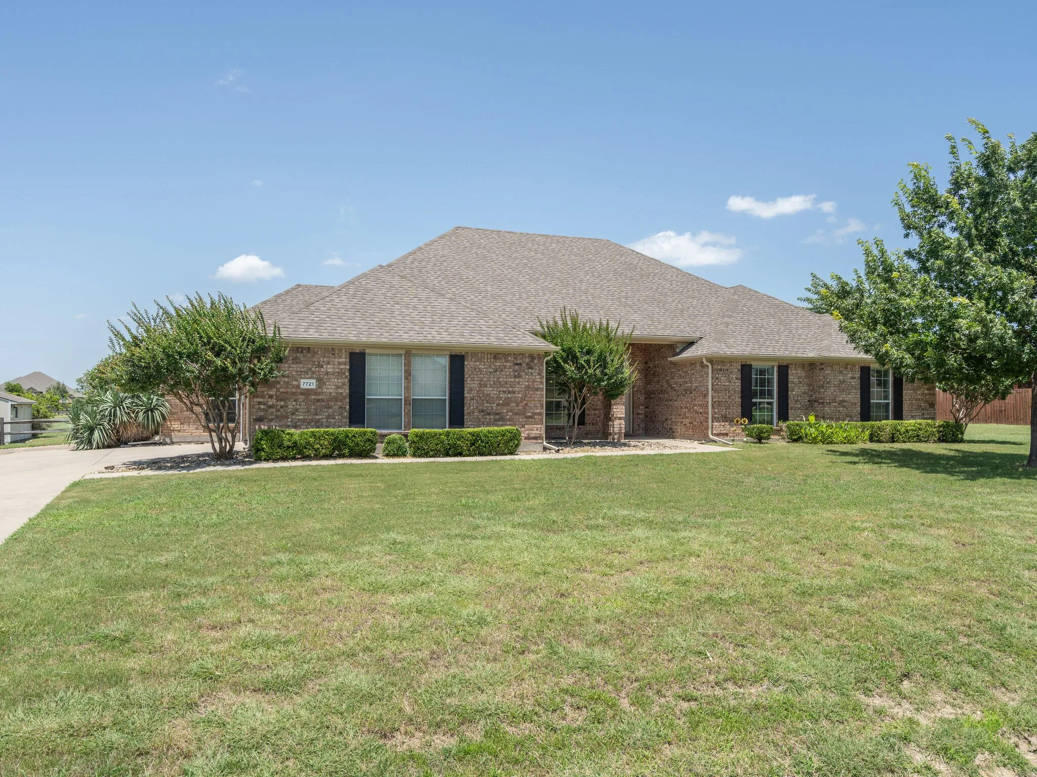 Single Family Residence For Rent in Denton County , 7721 Willow Ridge Drive, Northlake, Texas 76247, 4 Bedroom, 2 Bathroom, 2 Garage spaces, 2,821 Sqft, built in 2006, Preowned, mls#21253380, Real Estate Agent in Northlake, Homes For Rent in Denton county, Homes For Rent in Northlake, Realtor in Northlake Texas, Real Estate Brokerage Independent Realty Texas, Luminita Cordes Realtor