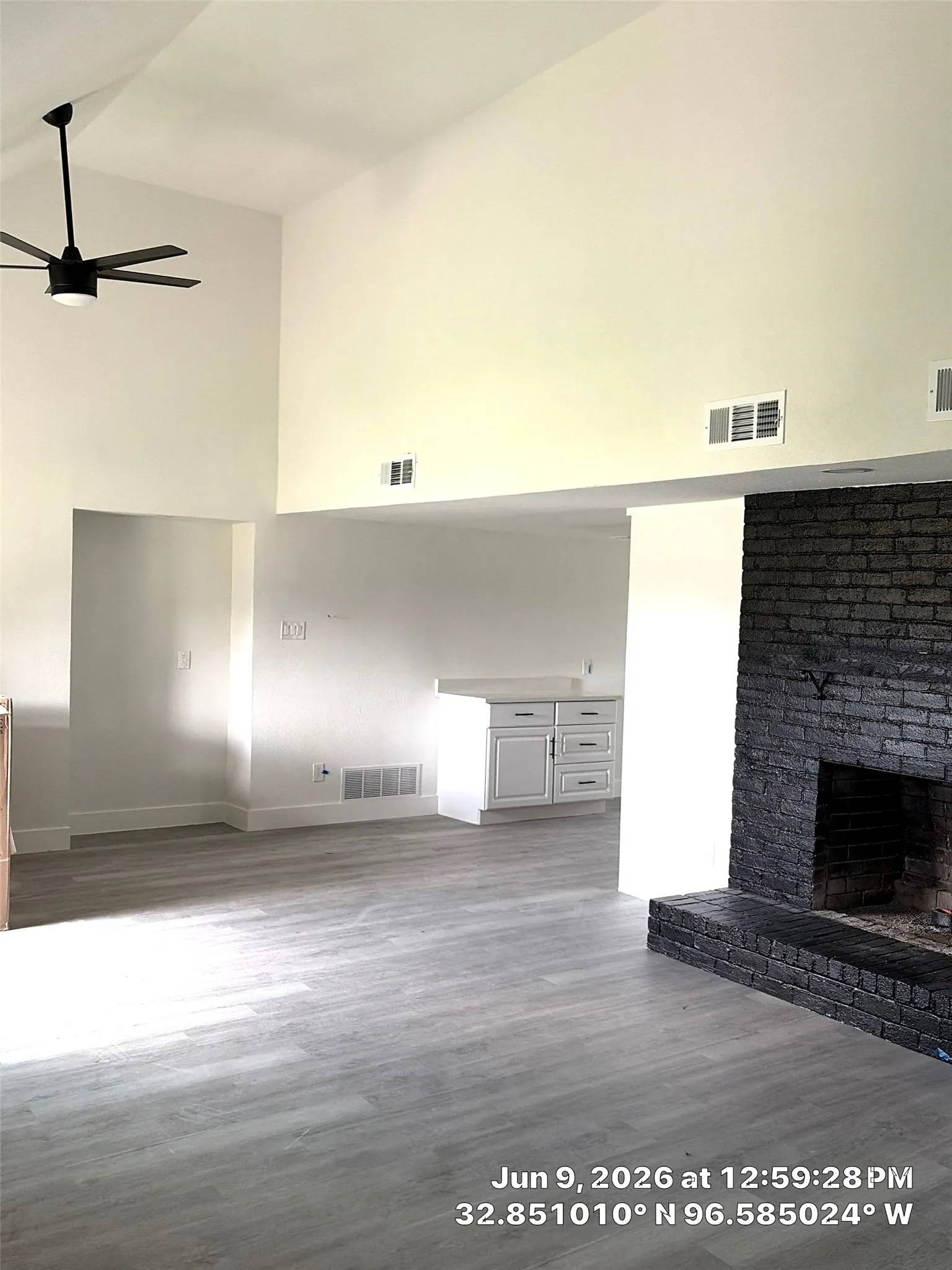 Single Family Residence For Sale in Dallas County , 2814 Bobtown Road, Garland, Texas 75043, 4 Bedroom, 3 Bathroom, 2 Garage spaces, 1,735 Sqft, built in 1974, Preowned, mls#21225656, Real Estate Agent in Garland, Homes For Sale in Dallas county, Homes For Sale in Garland, Realtor in Garland Texas, Real Estate Brokerage Independent Realty Texas, Luminita Cordes Realtor